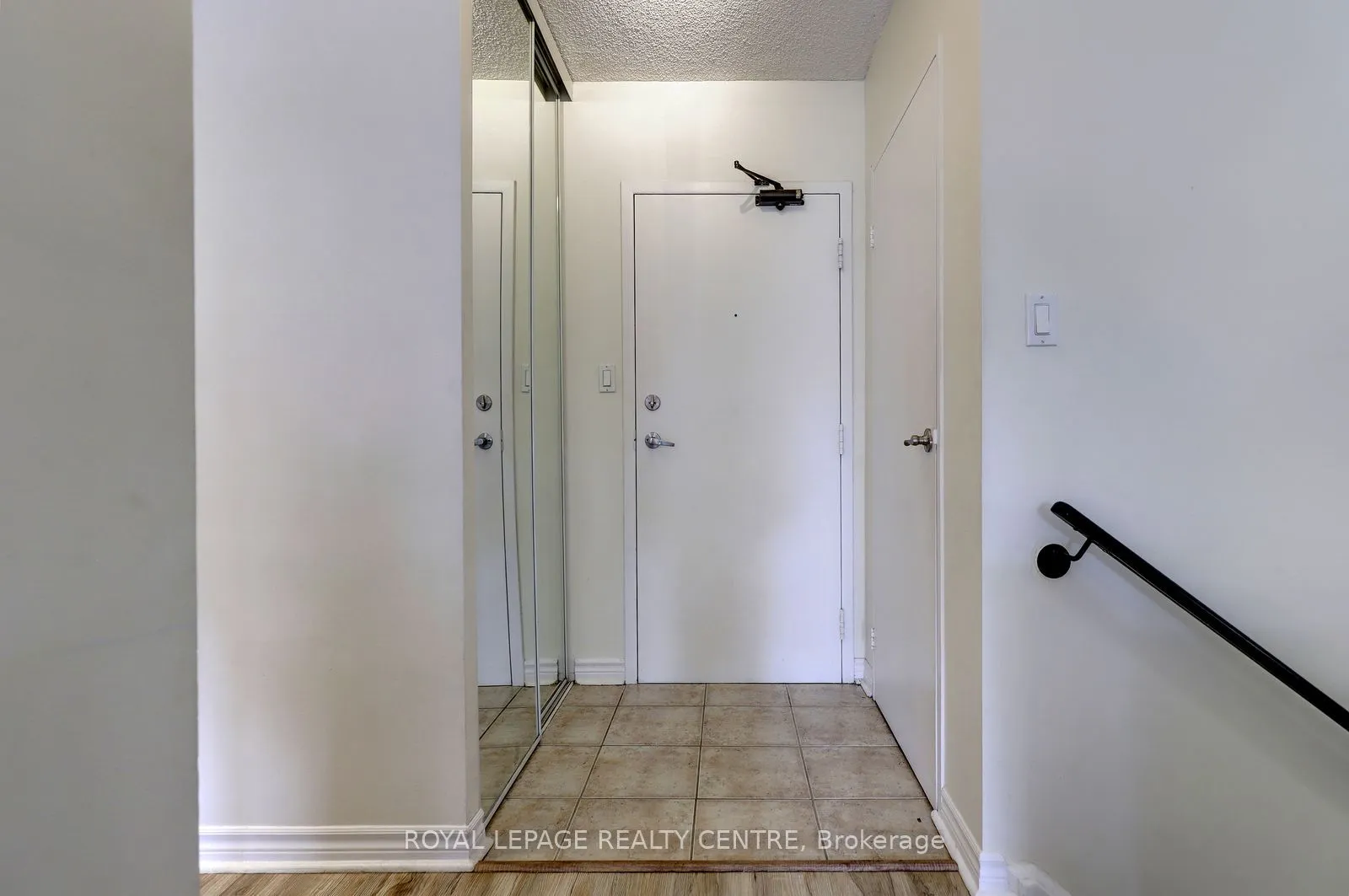 1000 Cedarglen Gate #201
