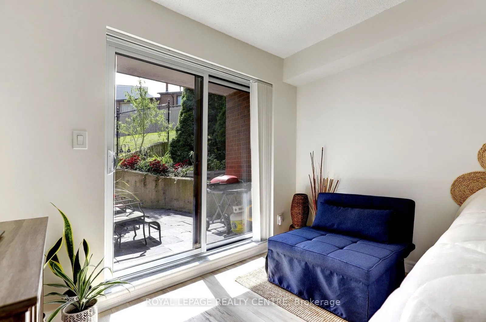 1000 Cedarglen Gate #201