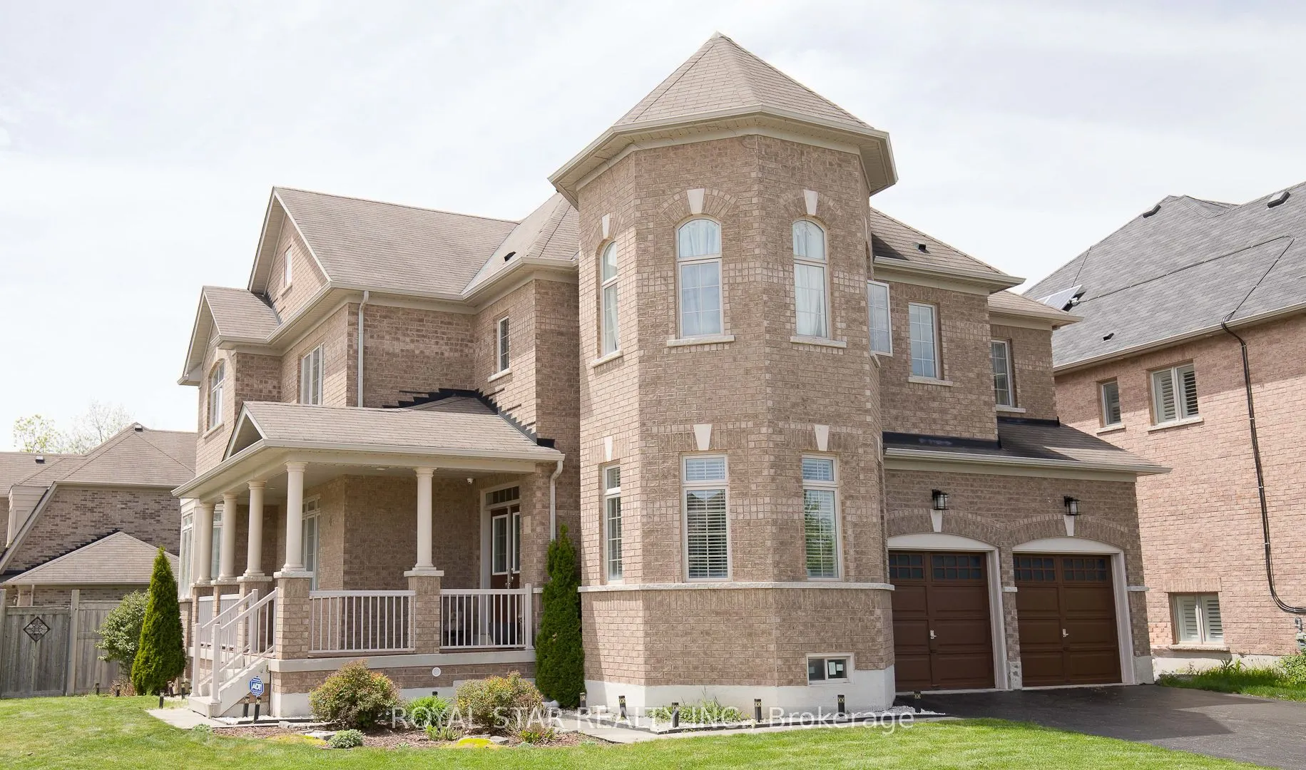 4 Berkwood Hollow