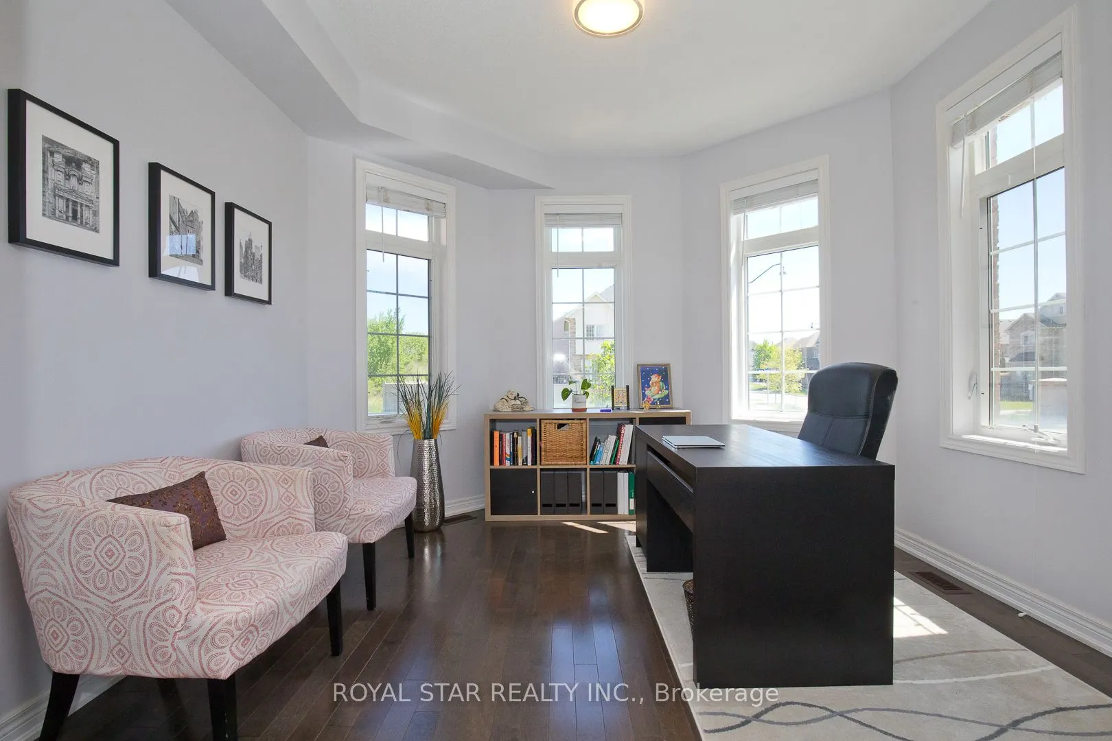 4 Berkwood Hollow