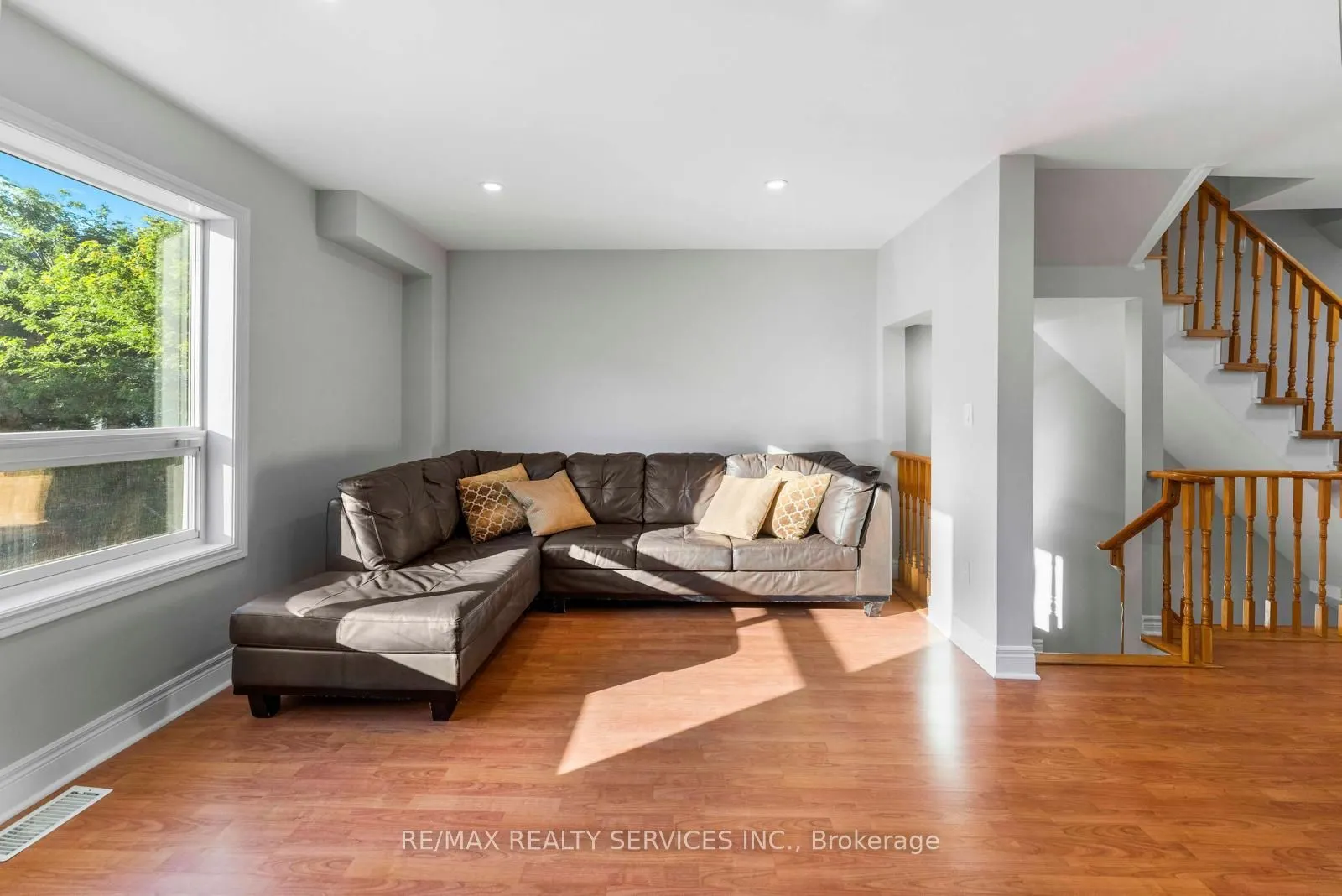 80 Acorn Place #69