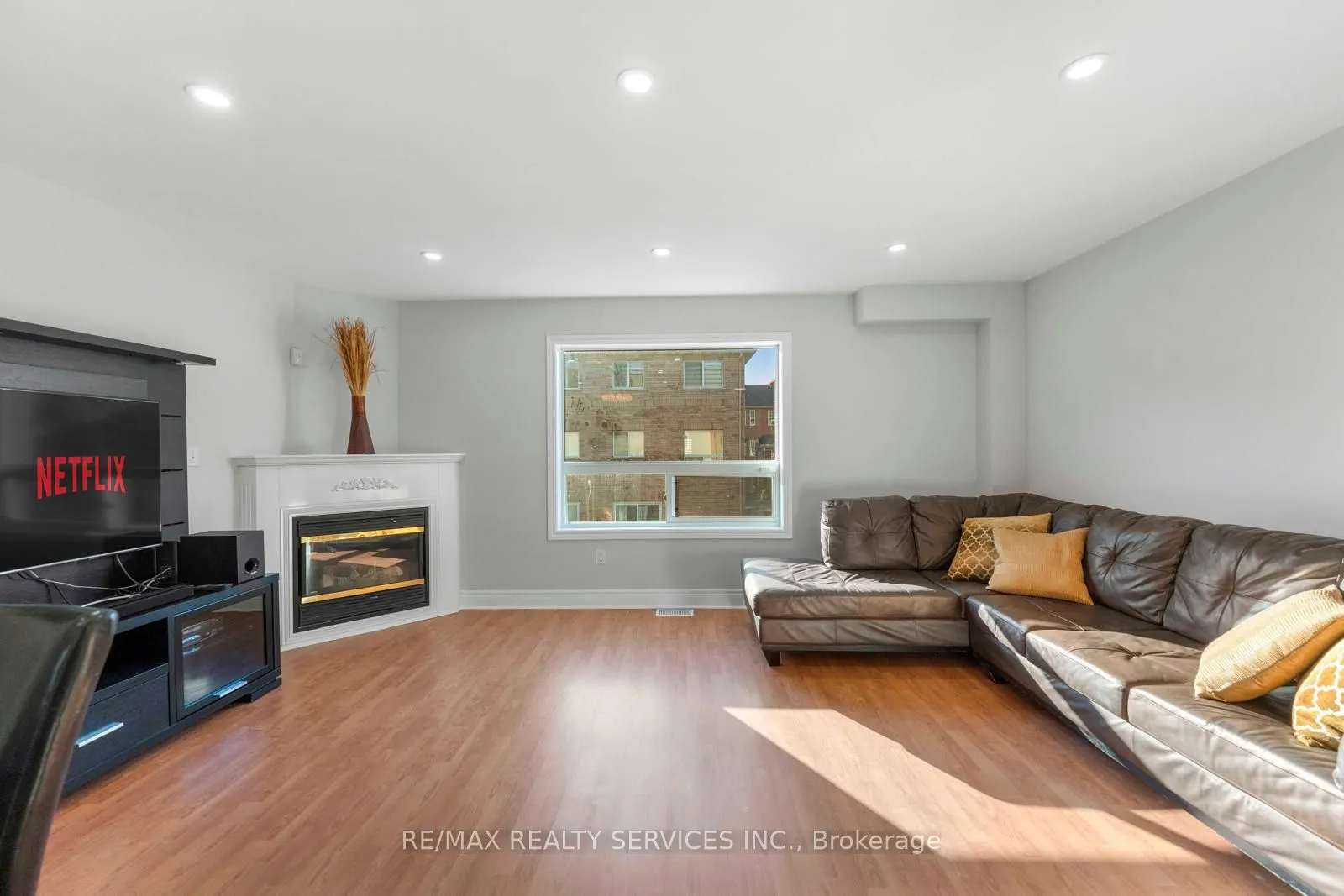 80 Acorn Place #69