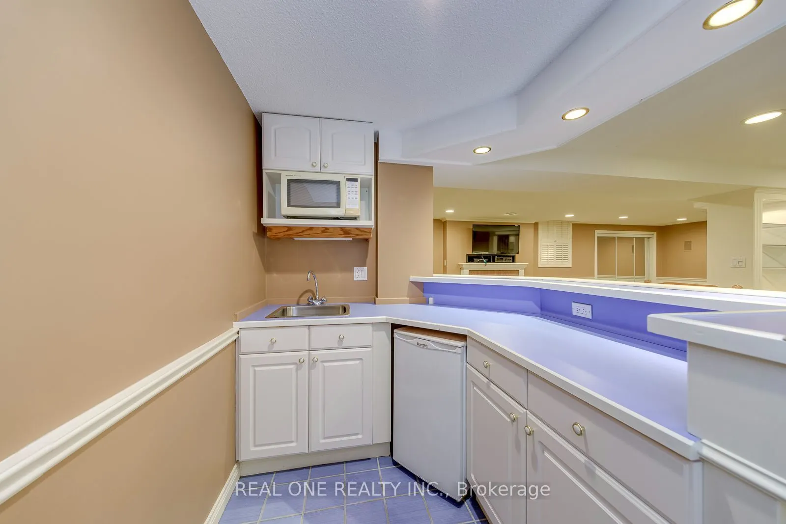 3944 Glamis Court