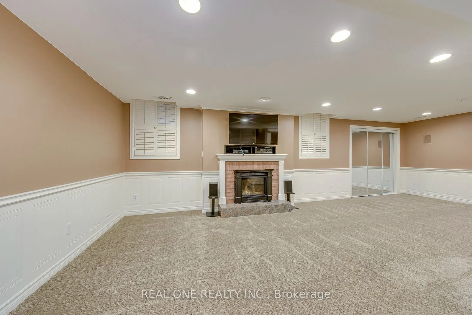 3944 Glamis Court