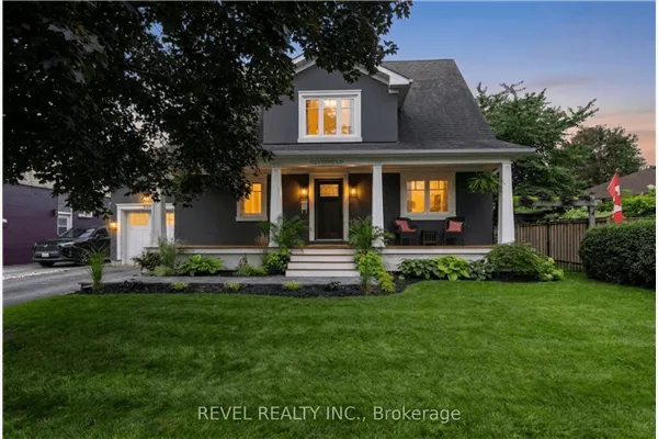 100 ROBINWOOD Crescent