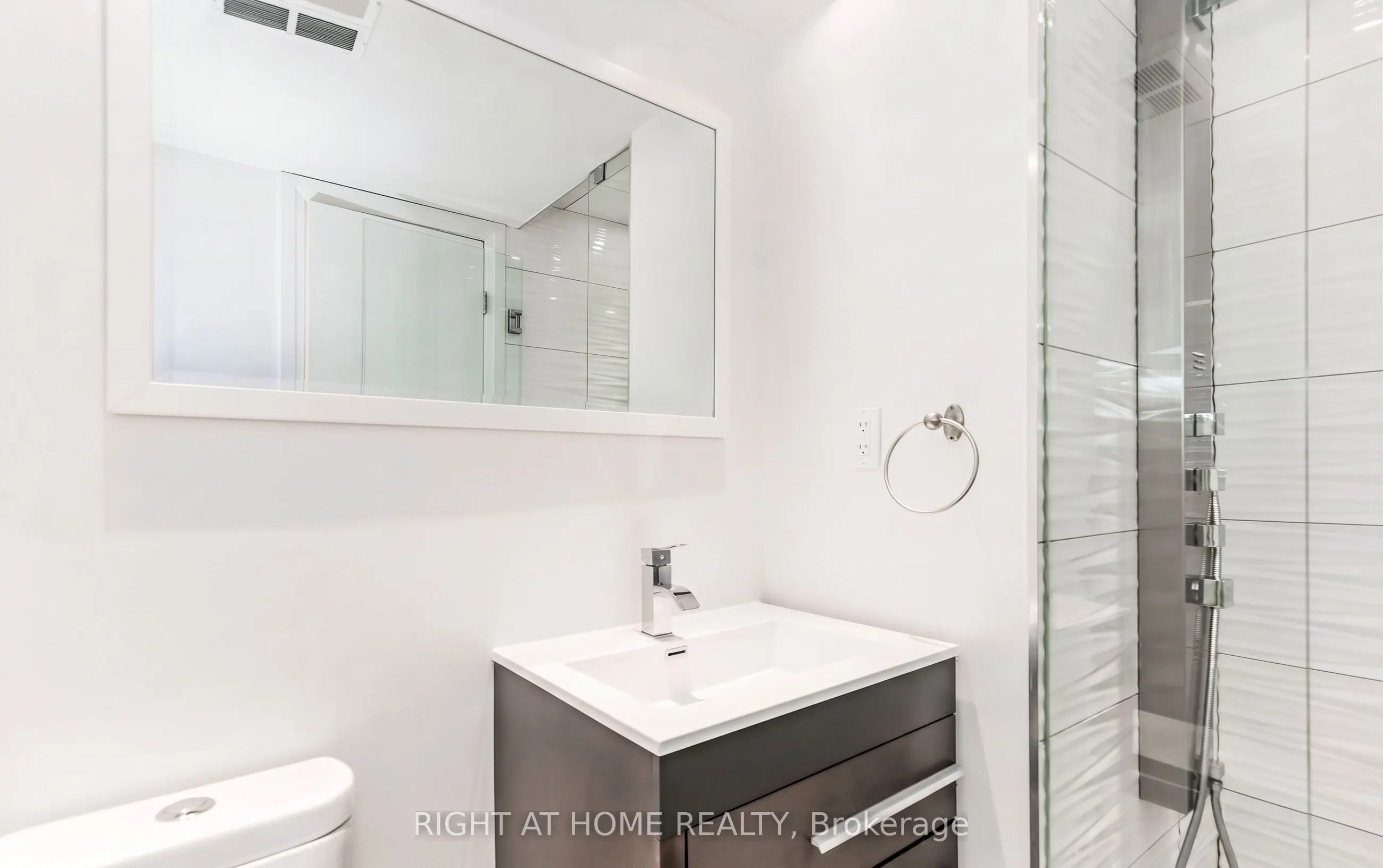 1300 Mississauga Valley Boulevard #305