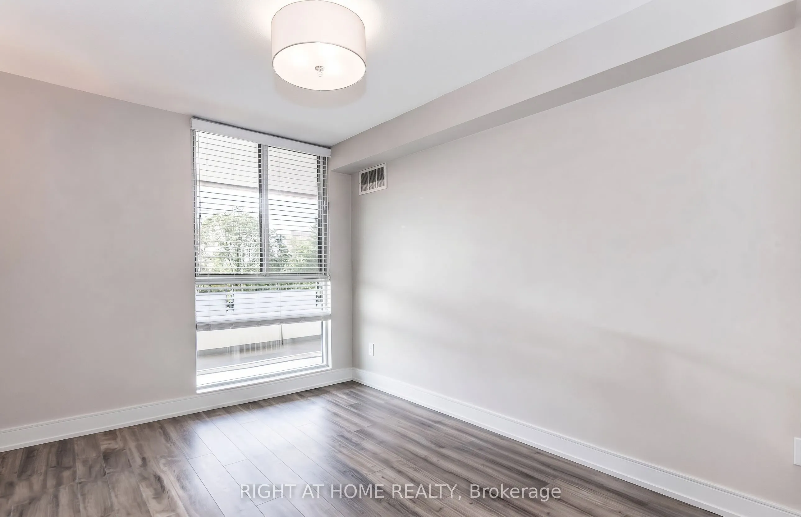 1300 Mississauga Valley Boulevard #305