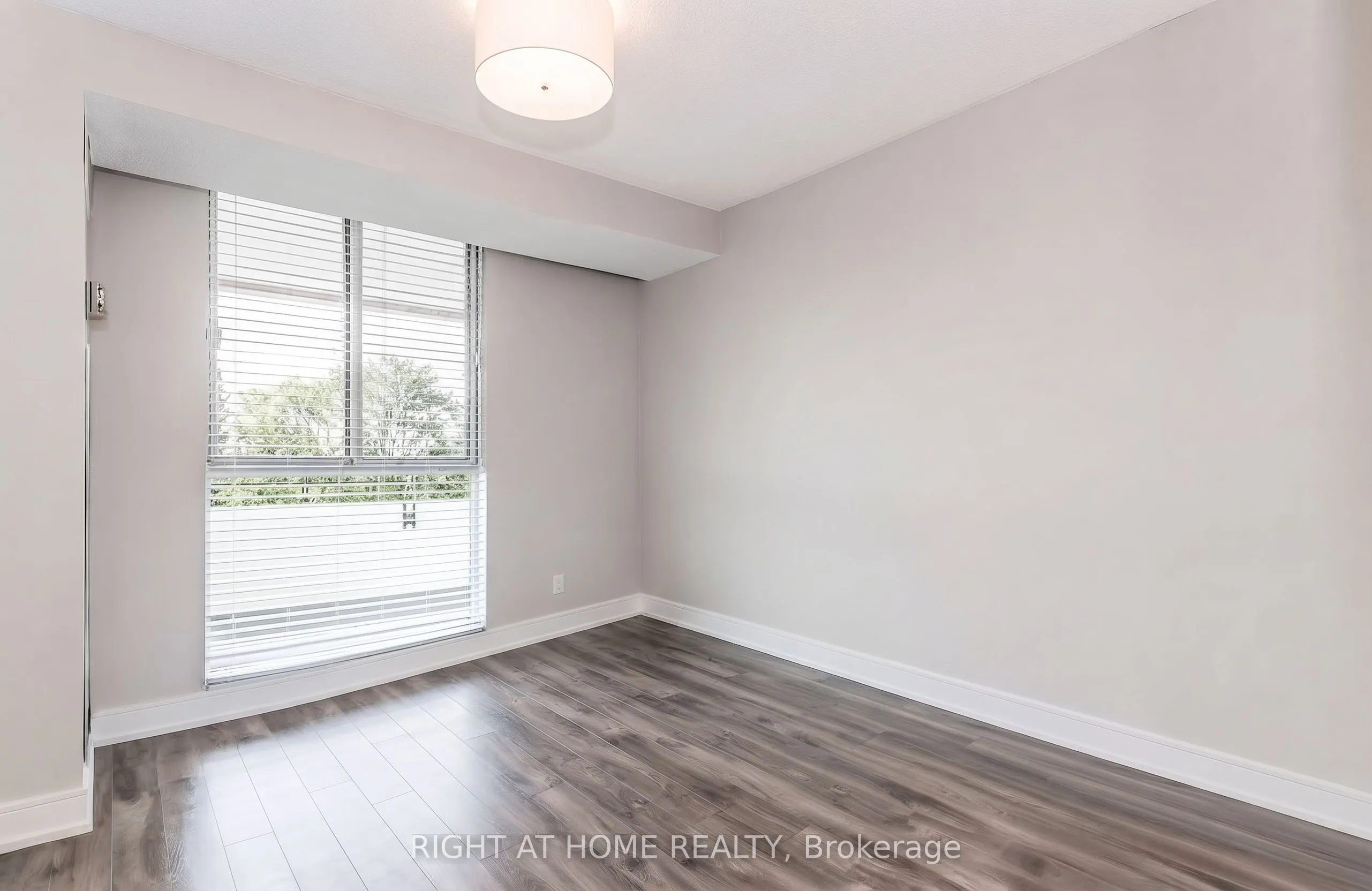 1300 Mississauga Valley Boulevard #305