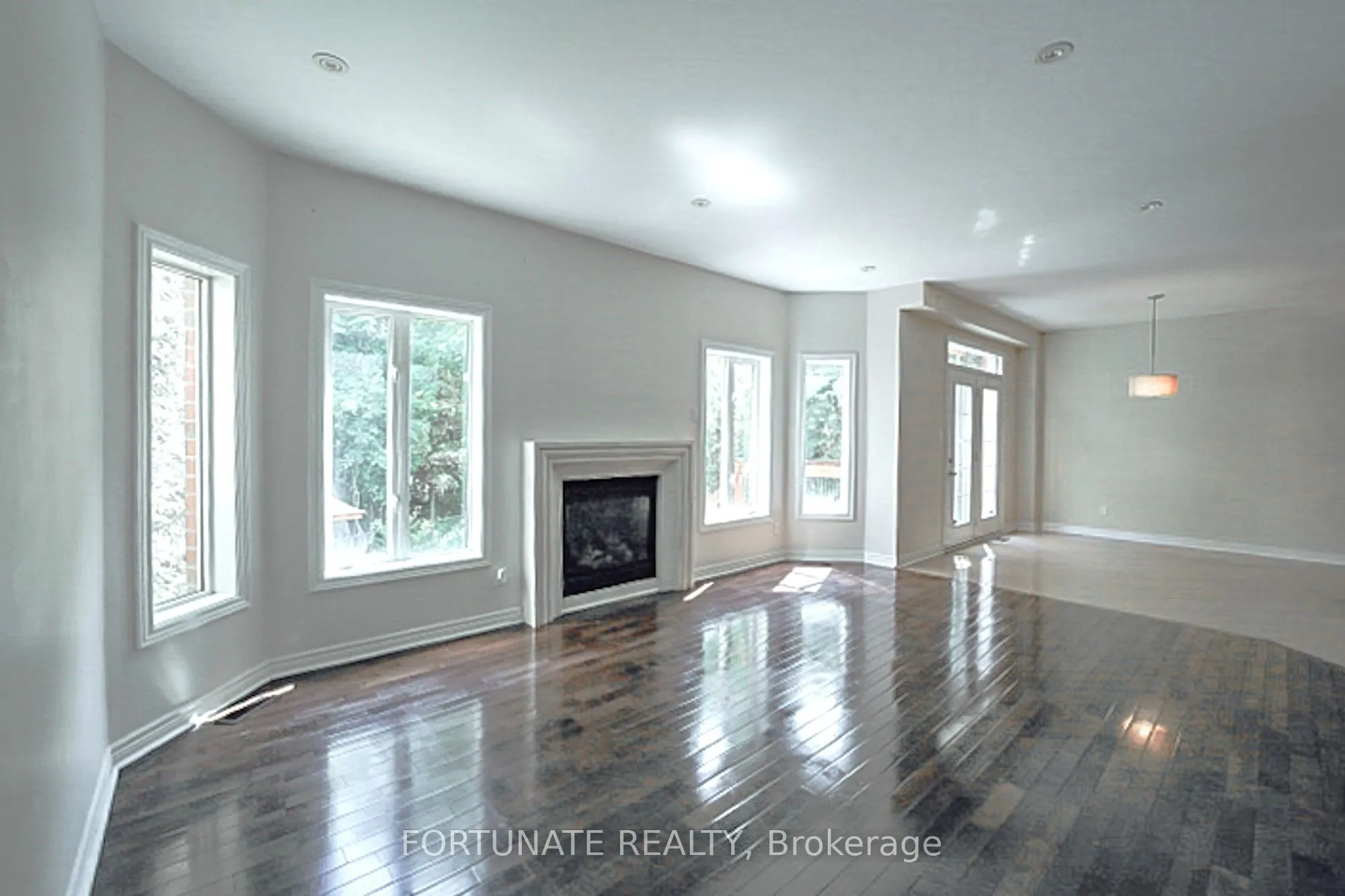 5175 Misty Pine Crescent