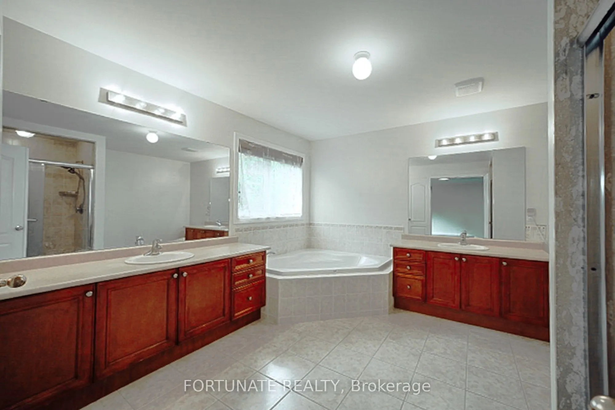 5175 Misty Pine Crescent