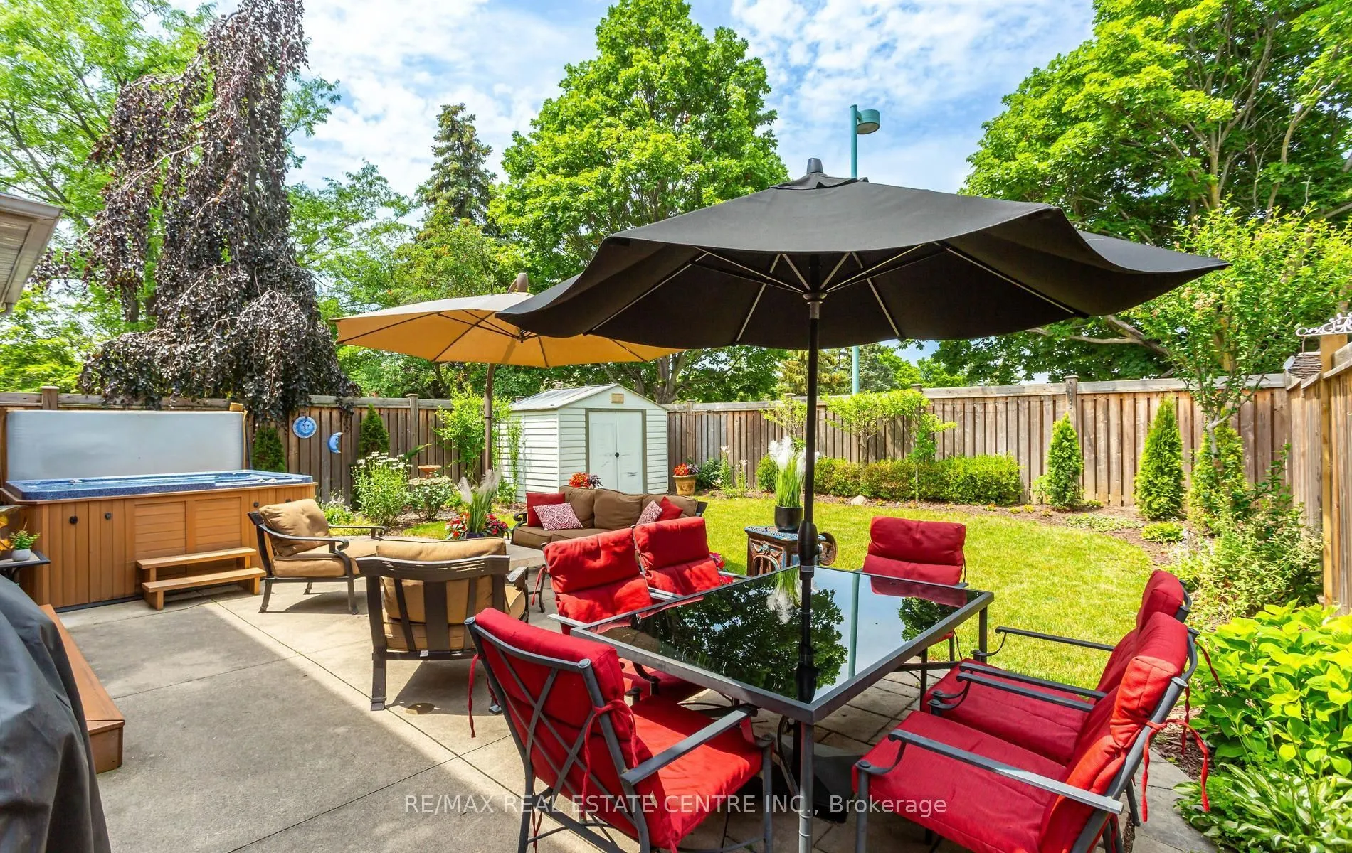 40 Hepburn Crescent N