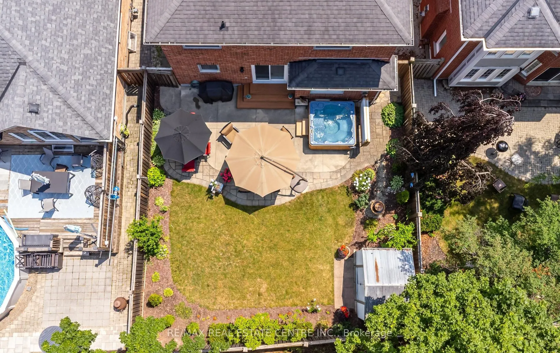 40 Hepburn Crescent N