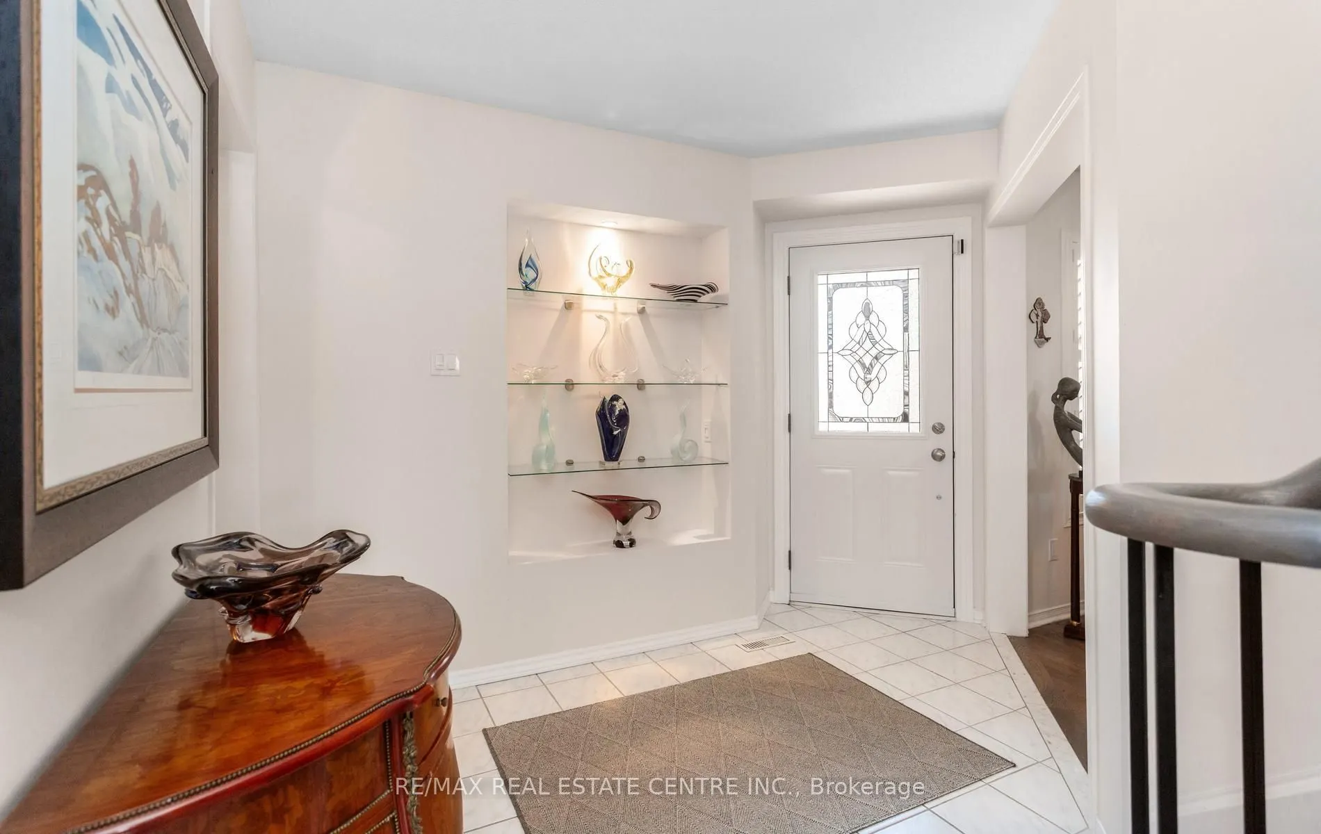 40 Hepburn Crescent N