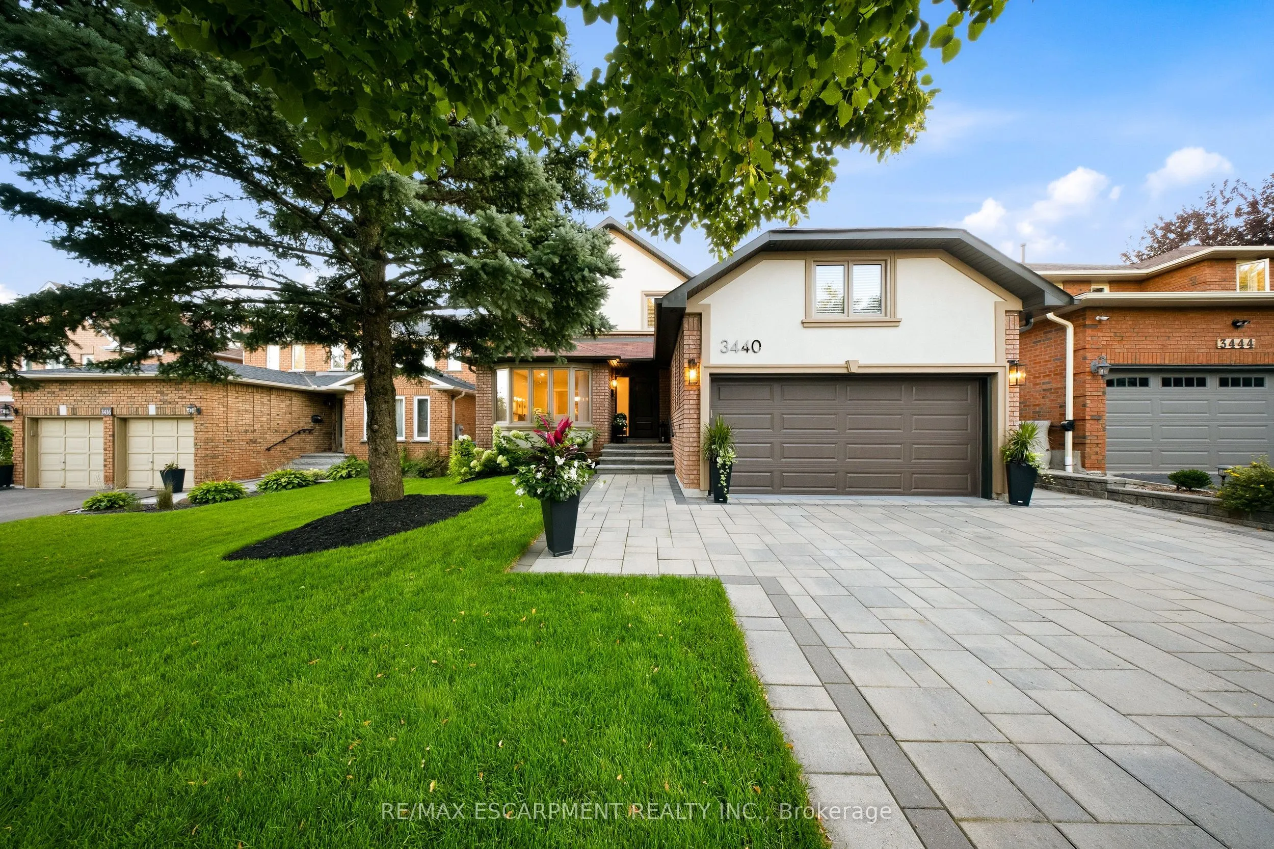 3440 Marmac Crescent