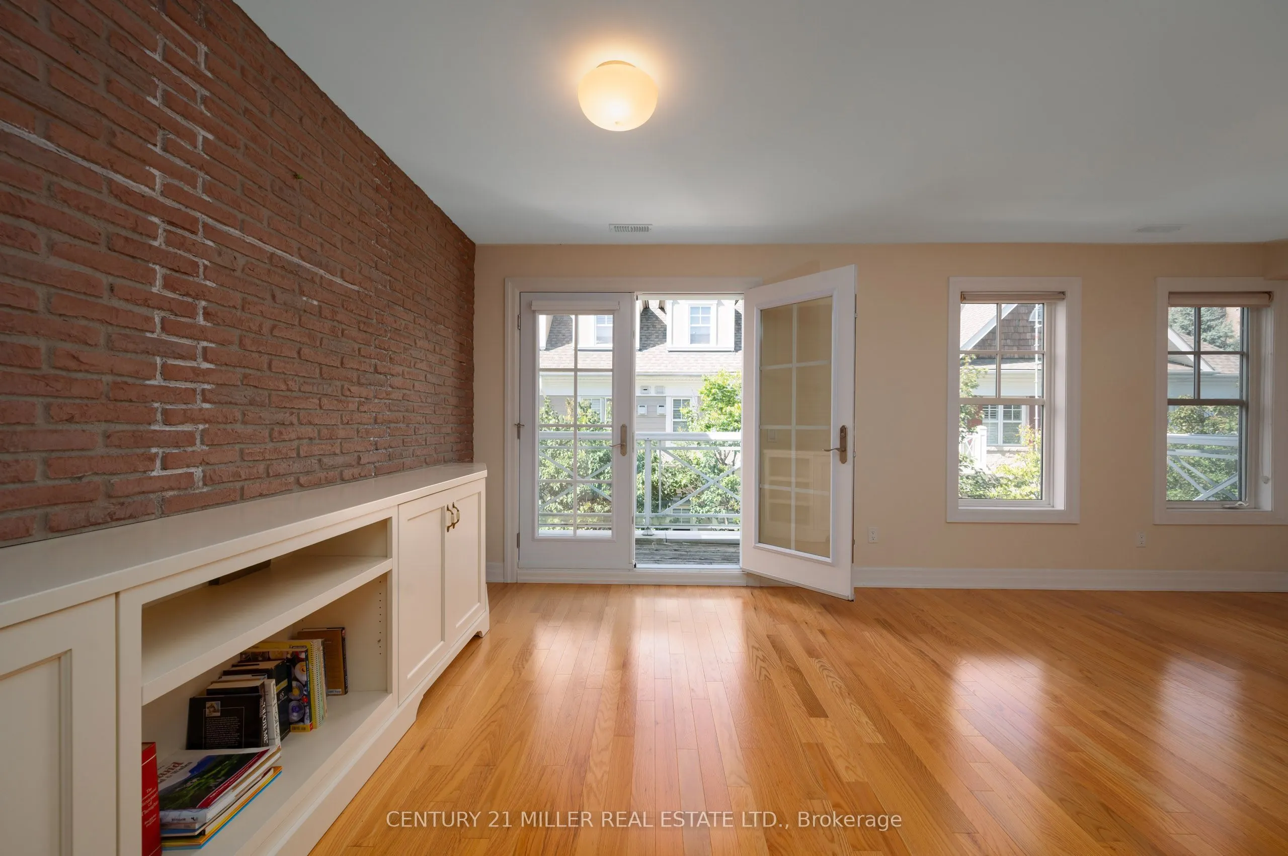 2369 Ontario Street #26