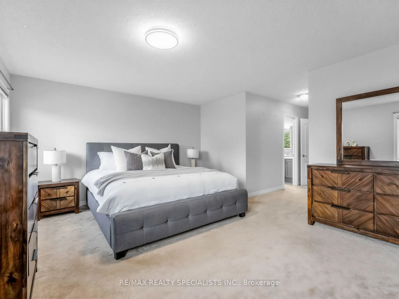491 Willmott Crescent