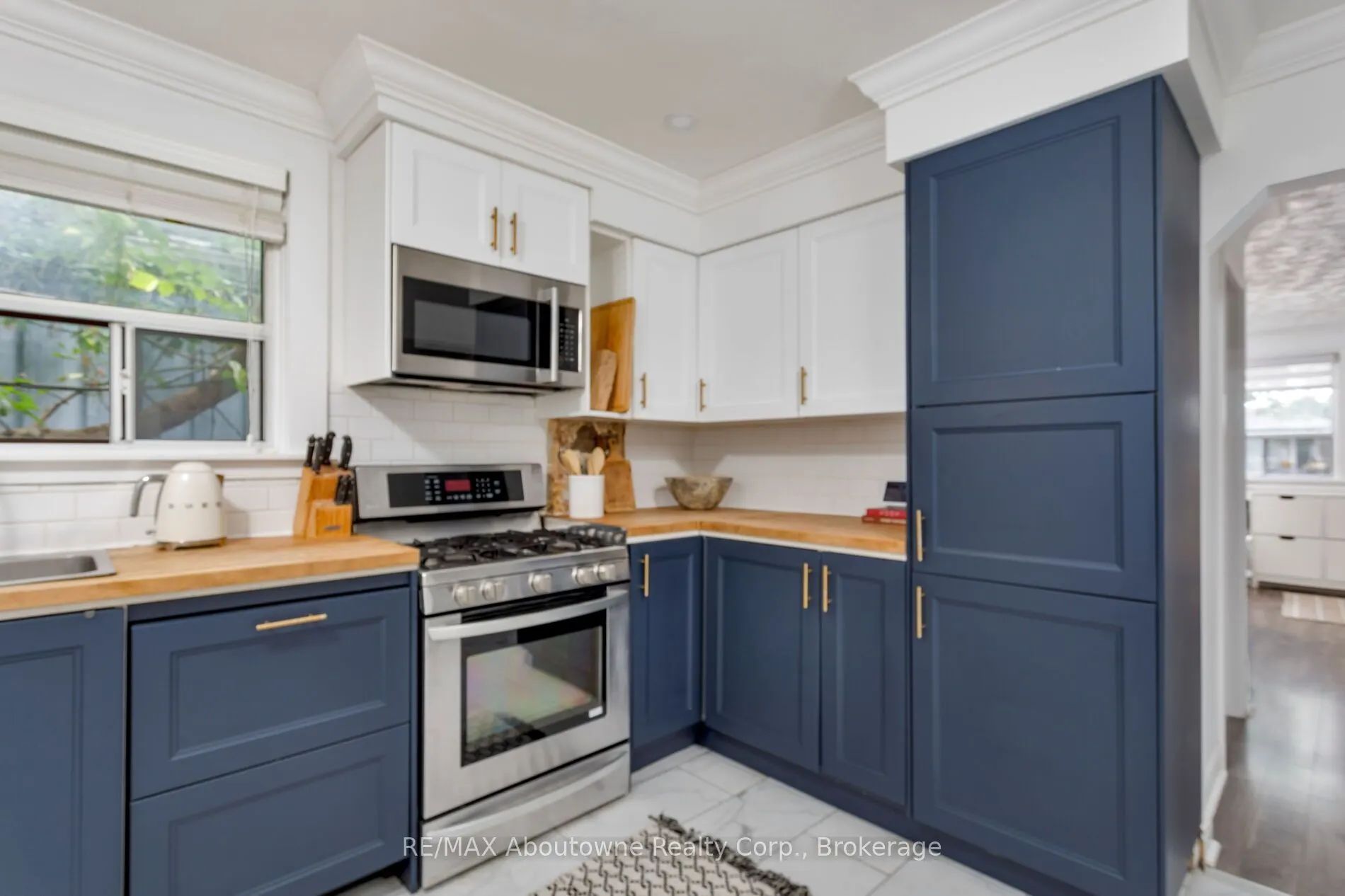 851 Fourth Street