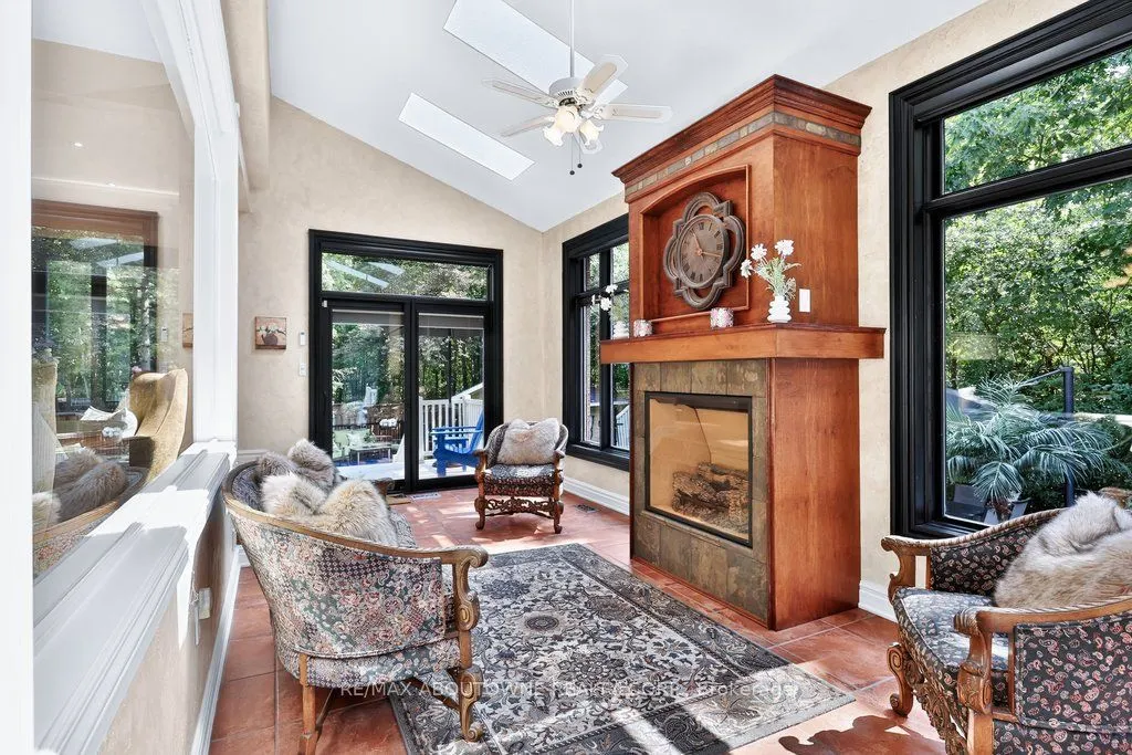 324 Oakridge Court