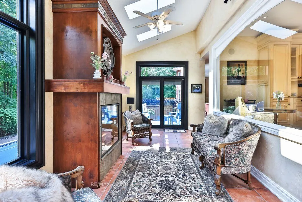 324 Oakridge Court