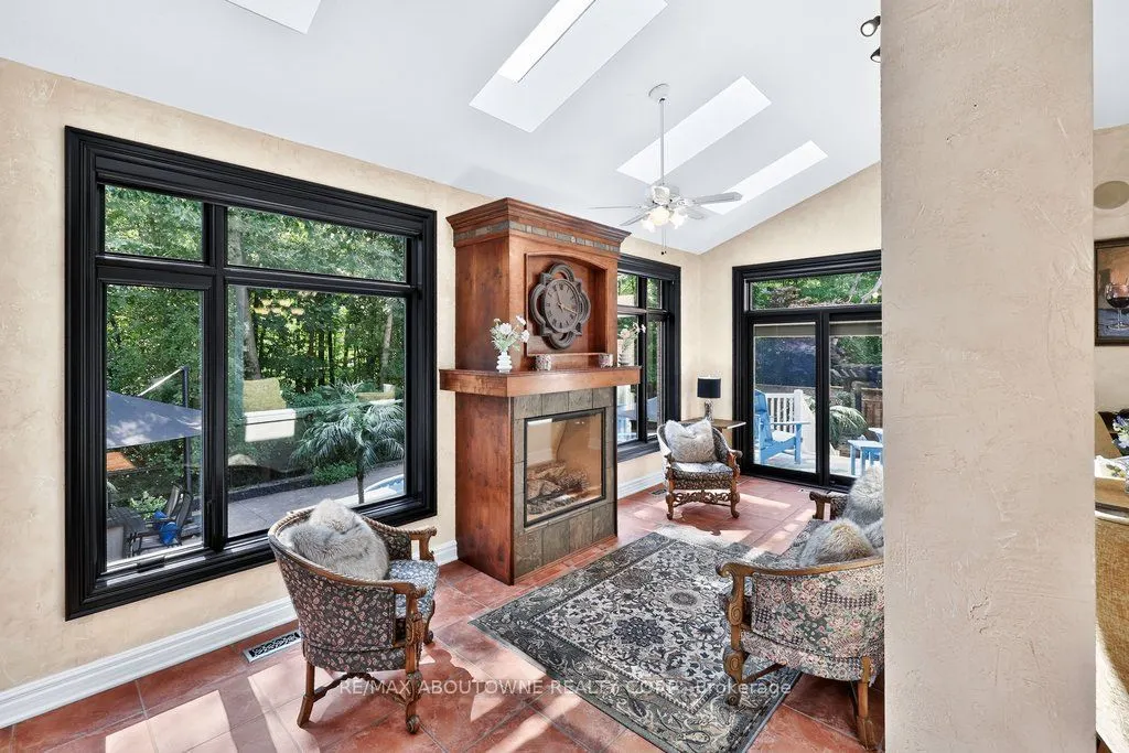 324 Oakridge Court