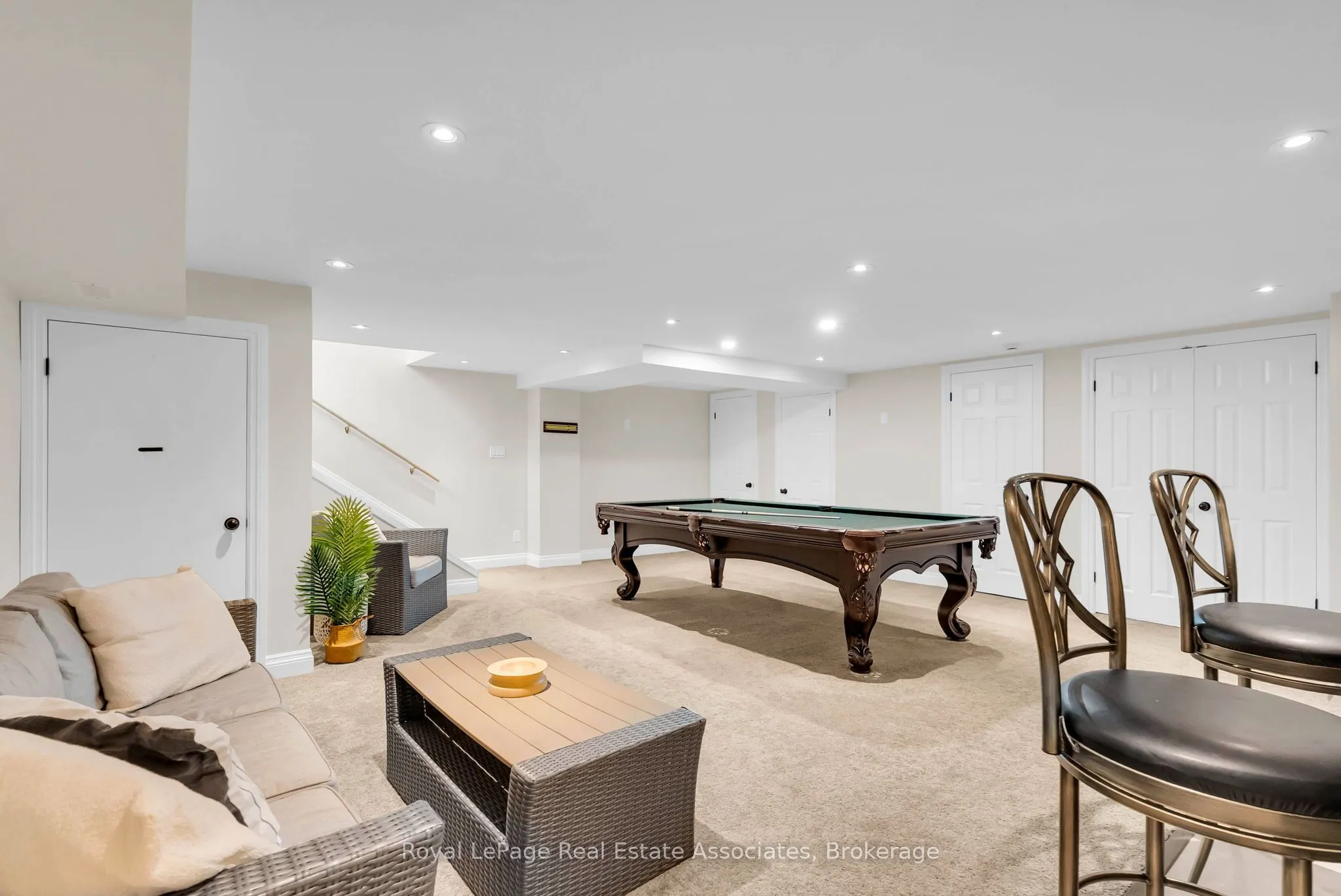 11 Churchill Crescent