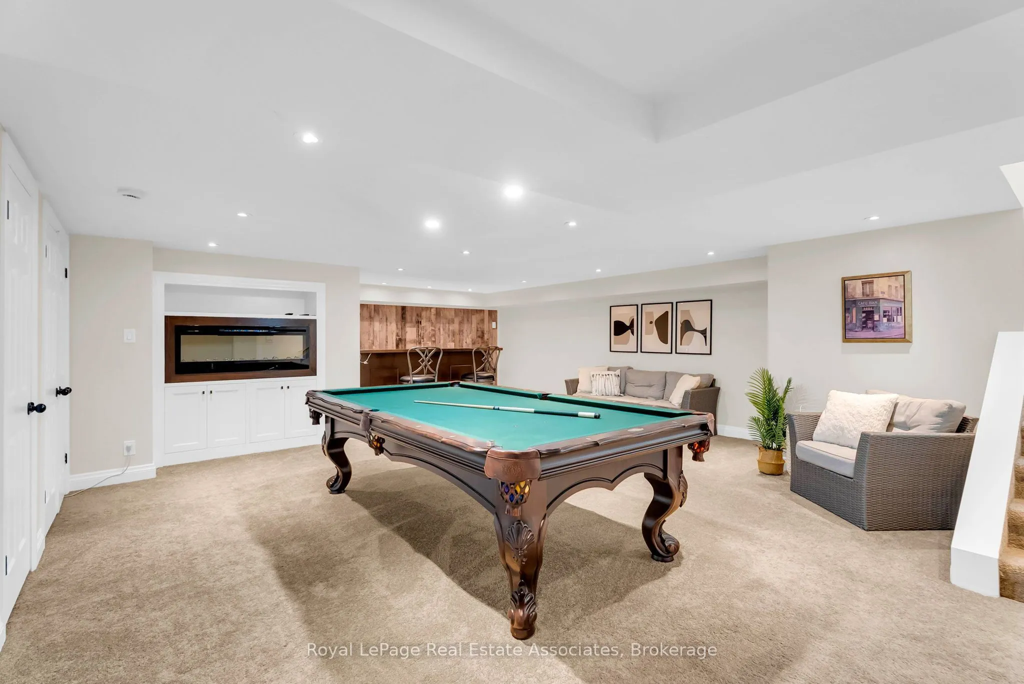 11 Churchill Crescent