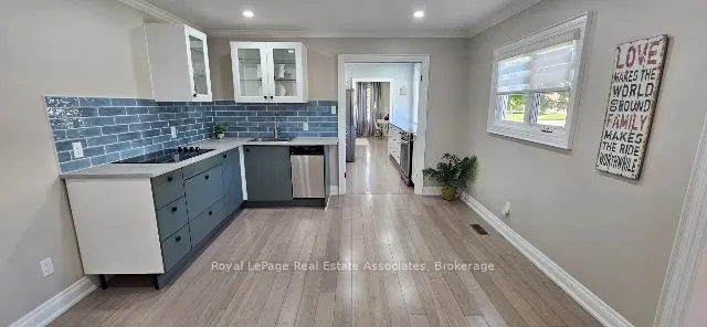 11 Churchill Crescent
