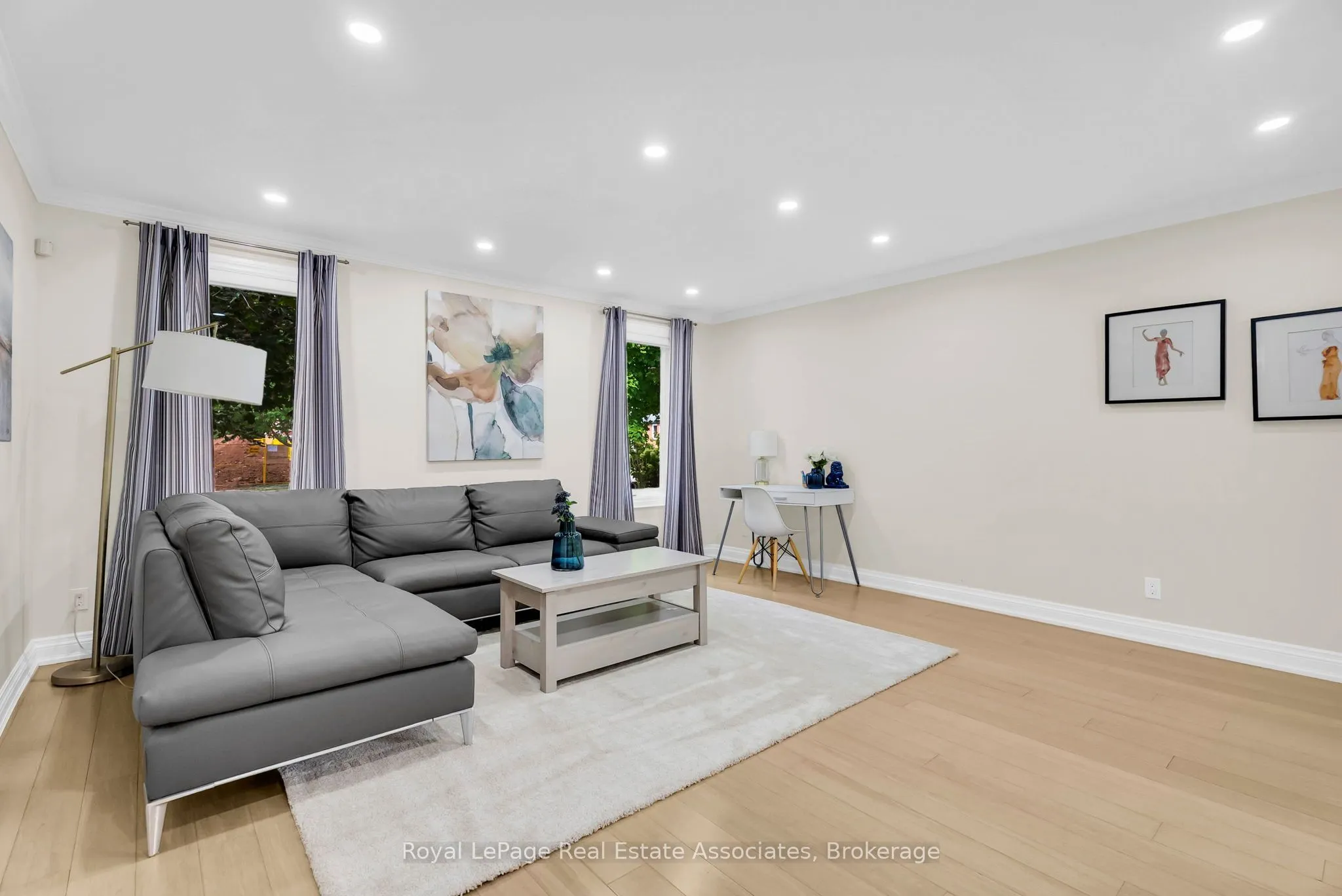 11 Churchill Crescent