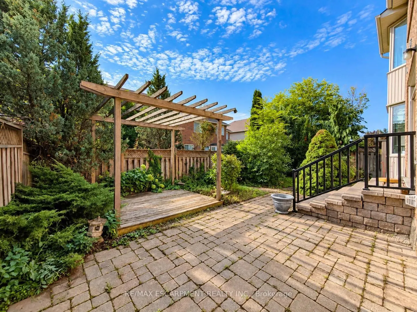 1396 Thorncrest Crescent