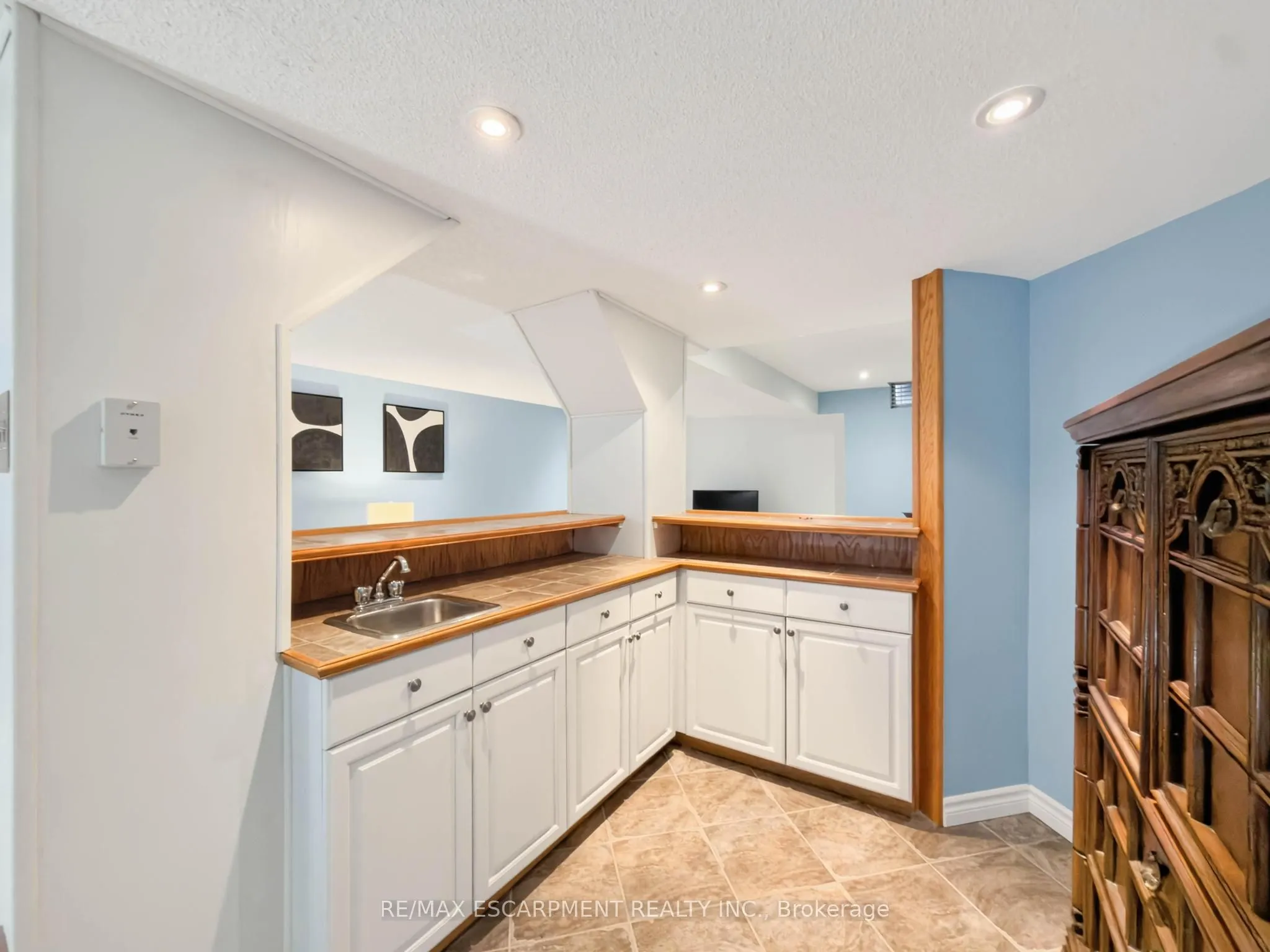 1396 Thorncrest Crescent
