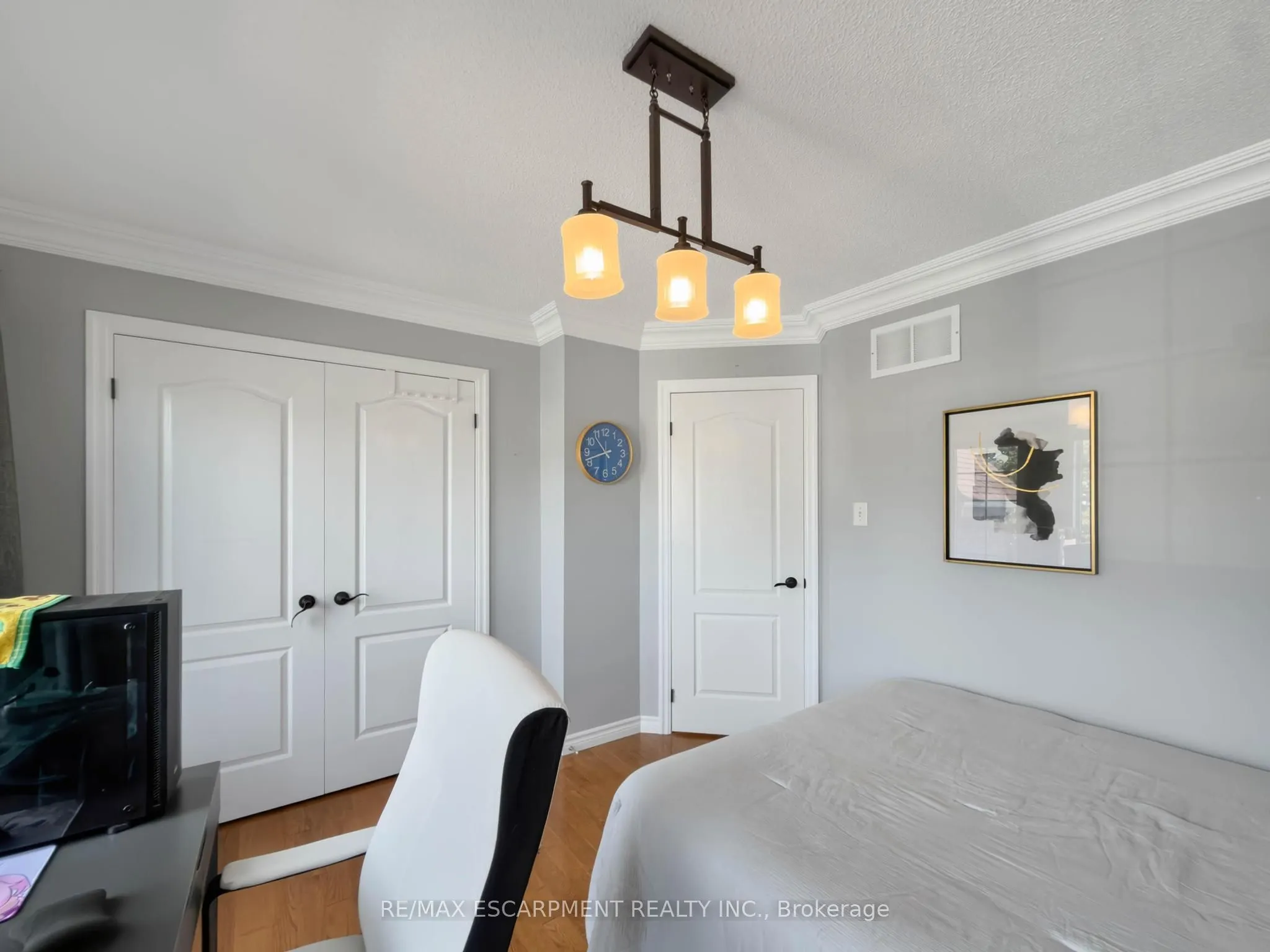 1396 Thorncrest Crescent