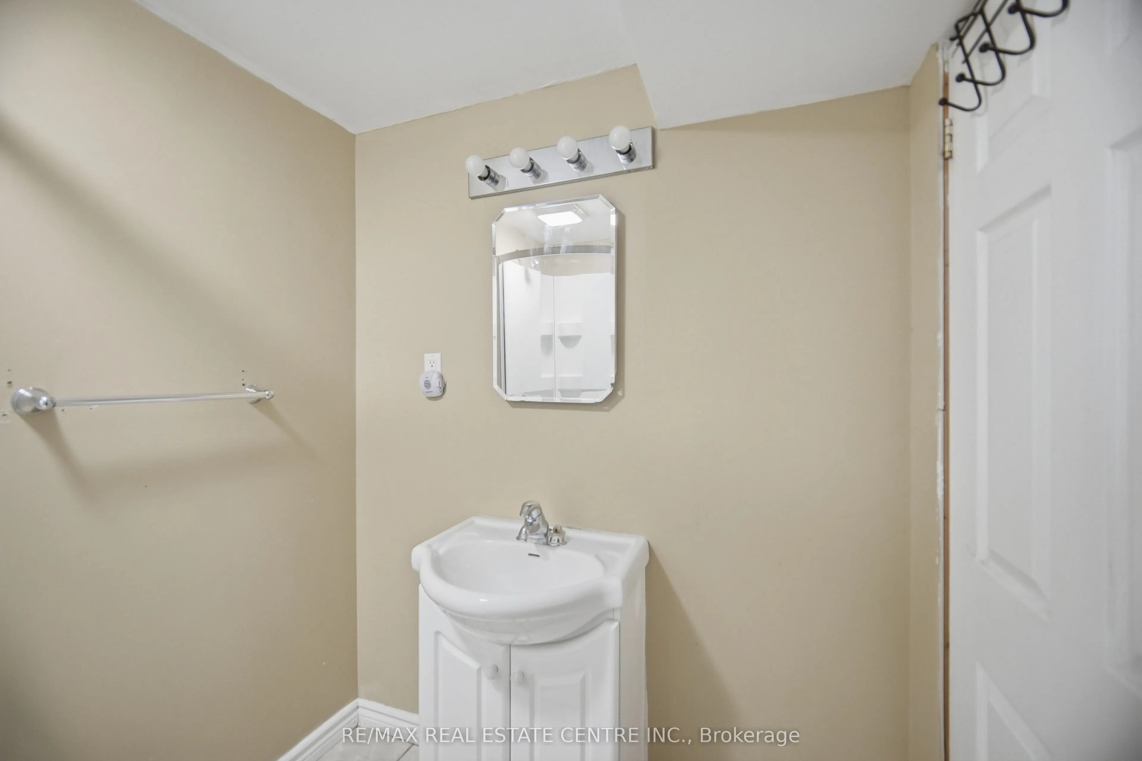 13 Dalzell Avenue