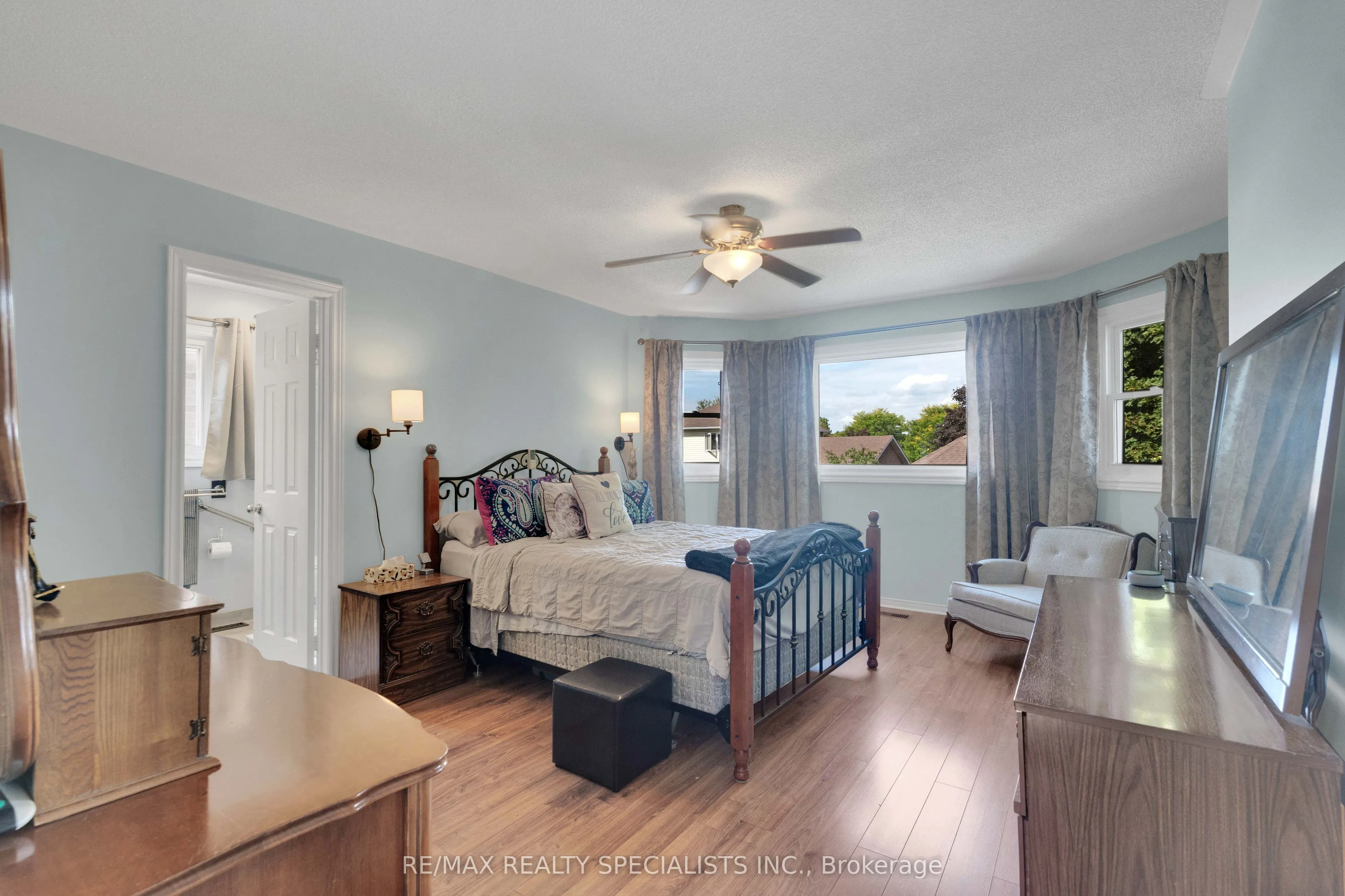 20 Mccullough Crescent