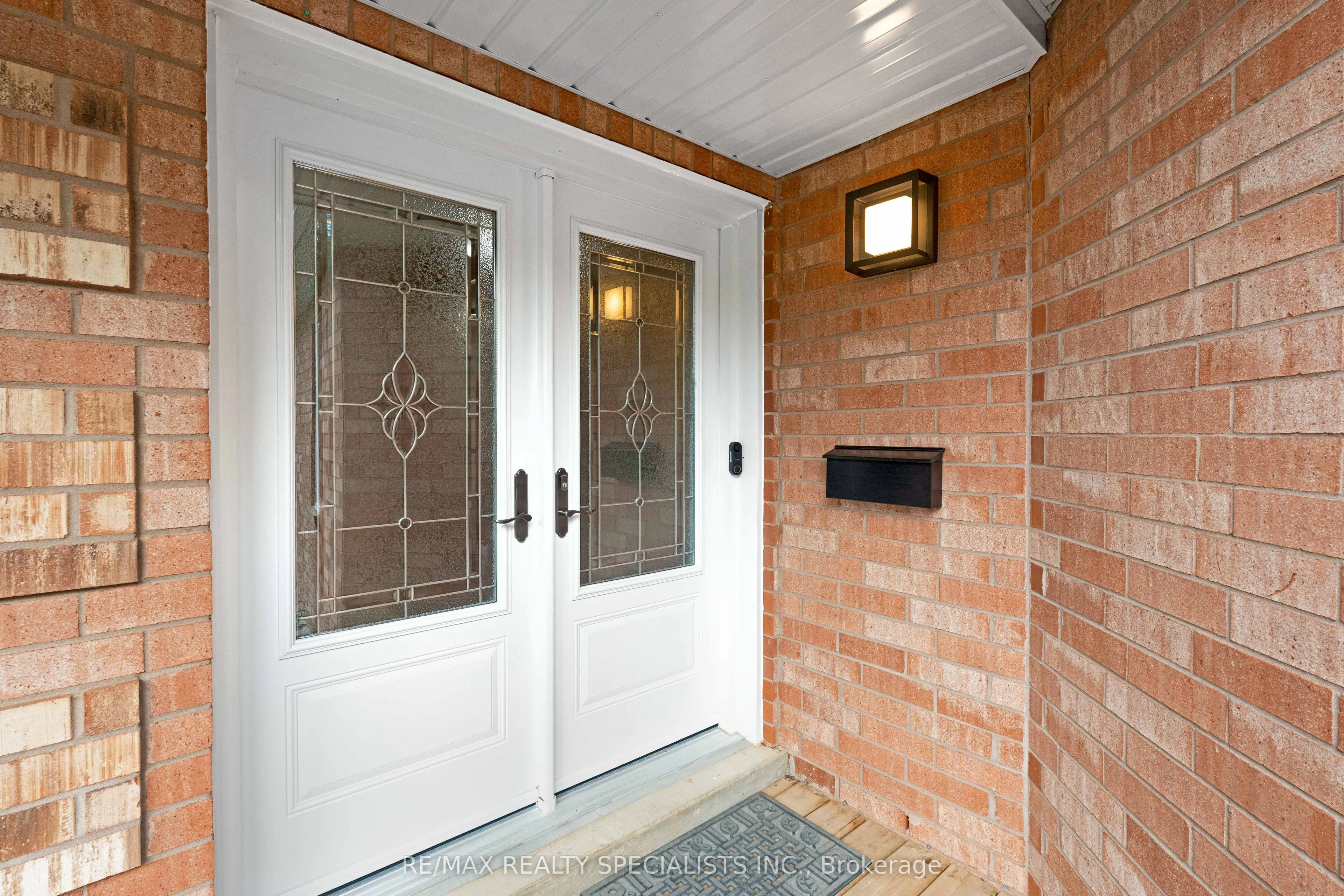20 Mccullough Crescent