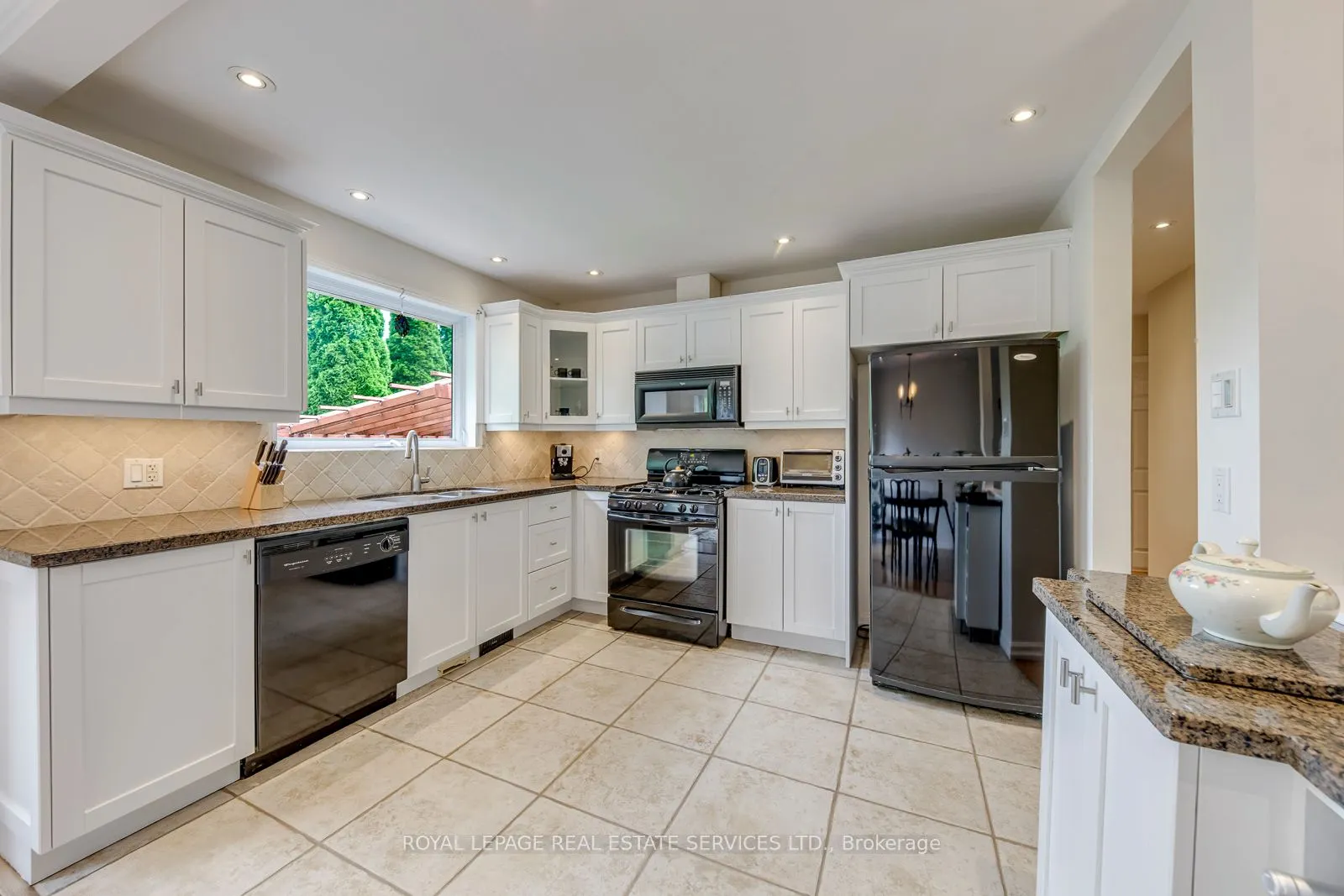 1607 Ewald Road