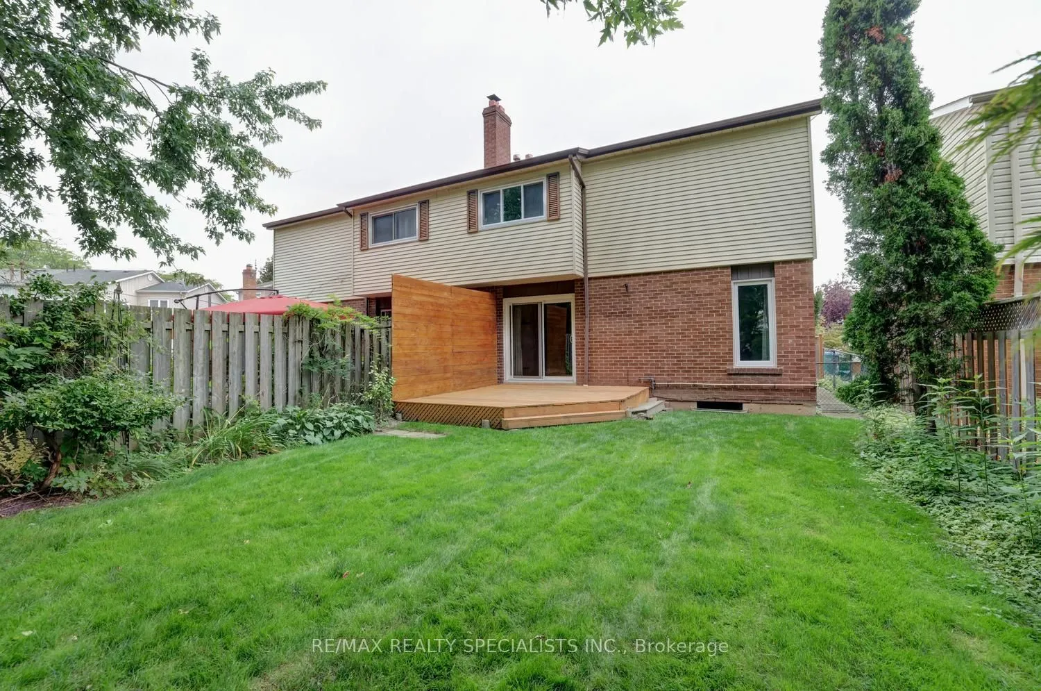 2442 Basswood Crescent