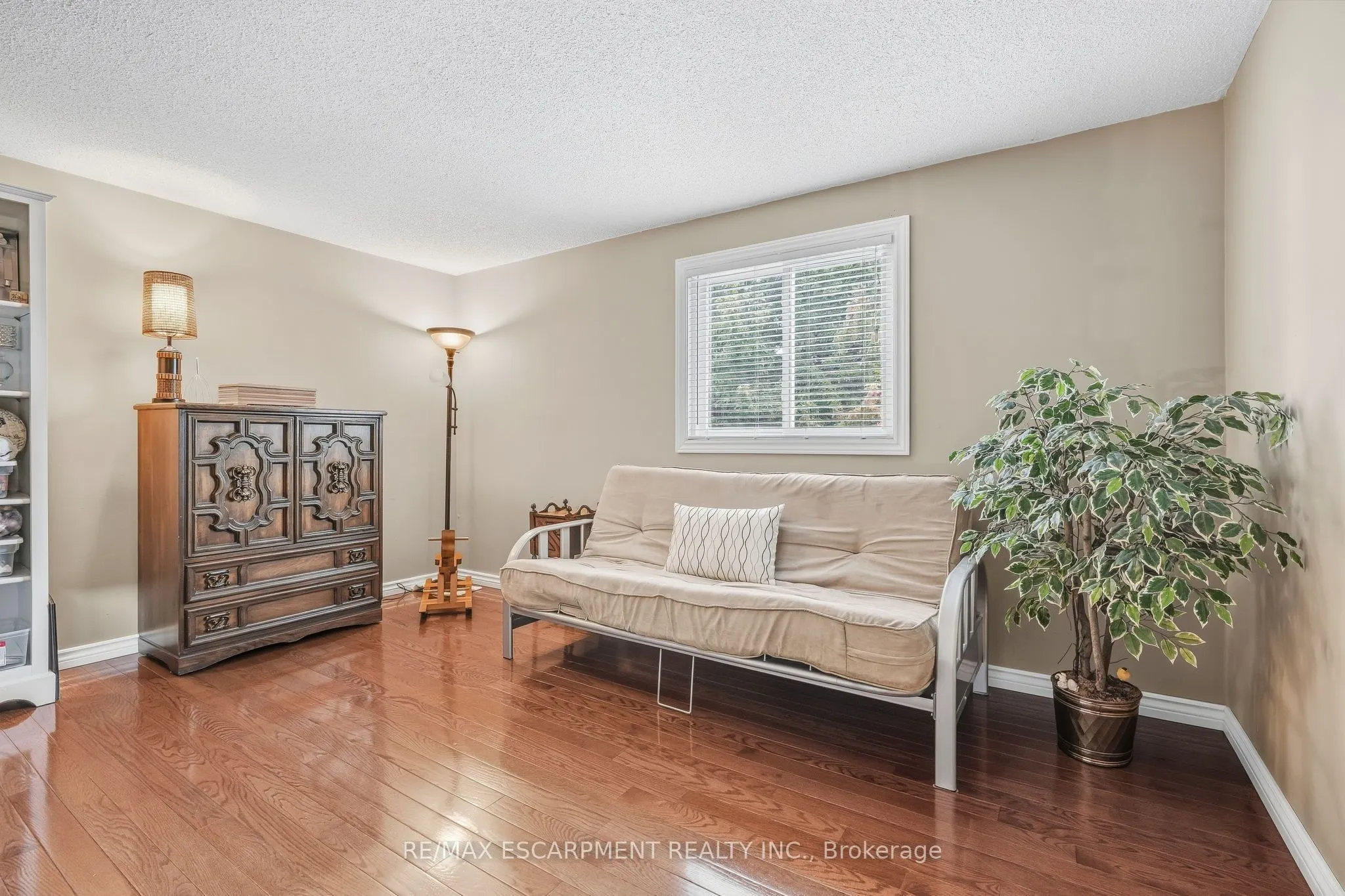 607 CLOVER PARK Crescent
