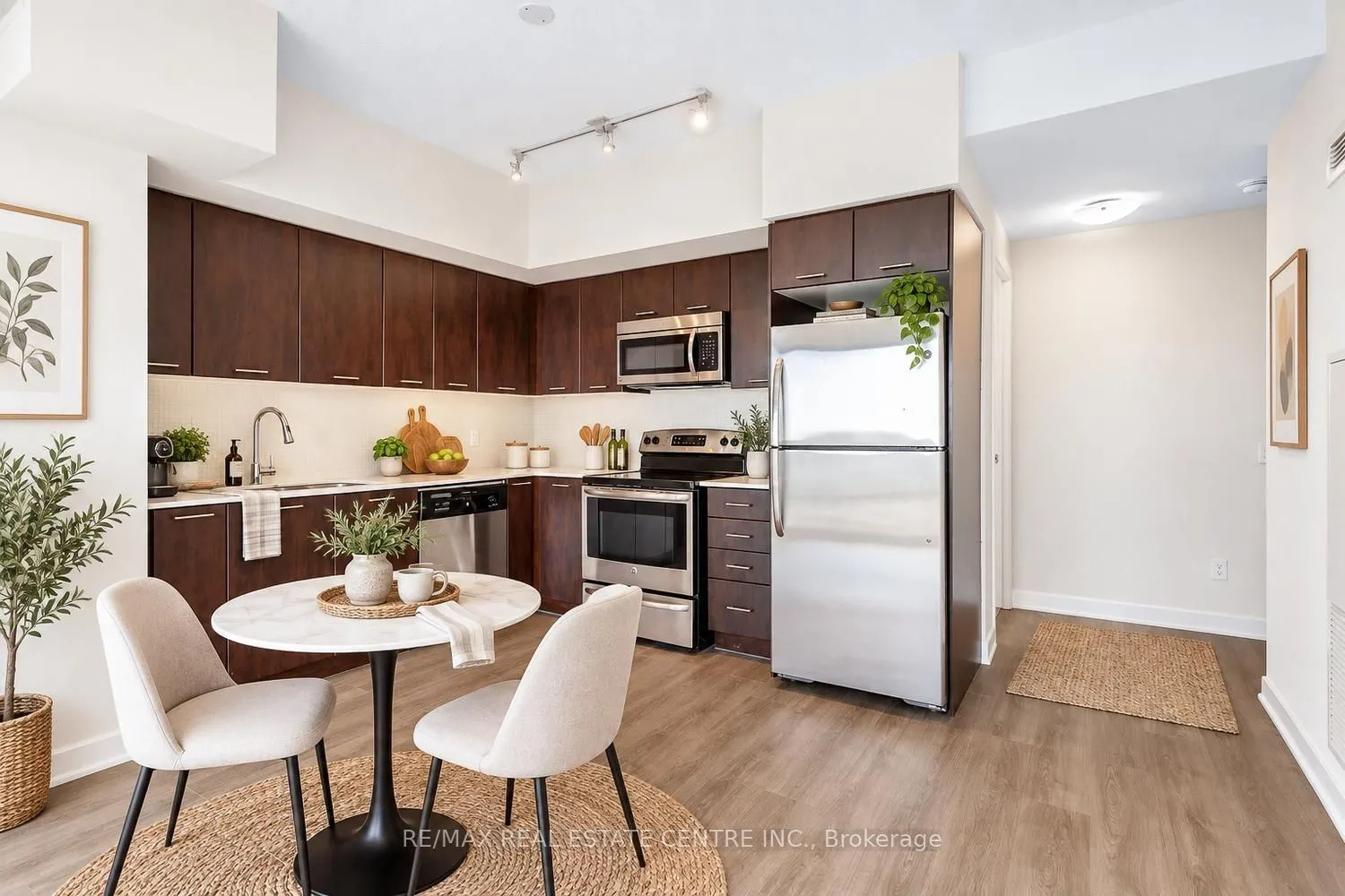 2220 Lakeshore Boulevard W #1602