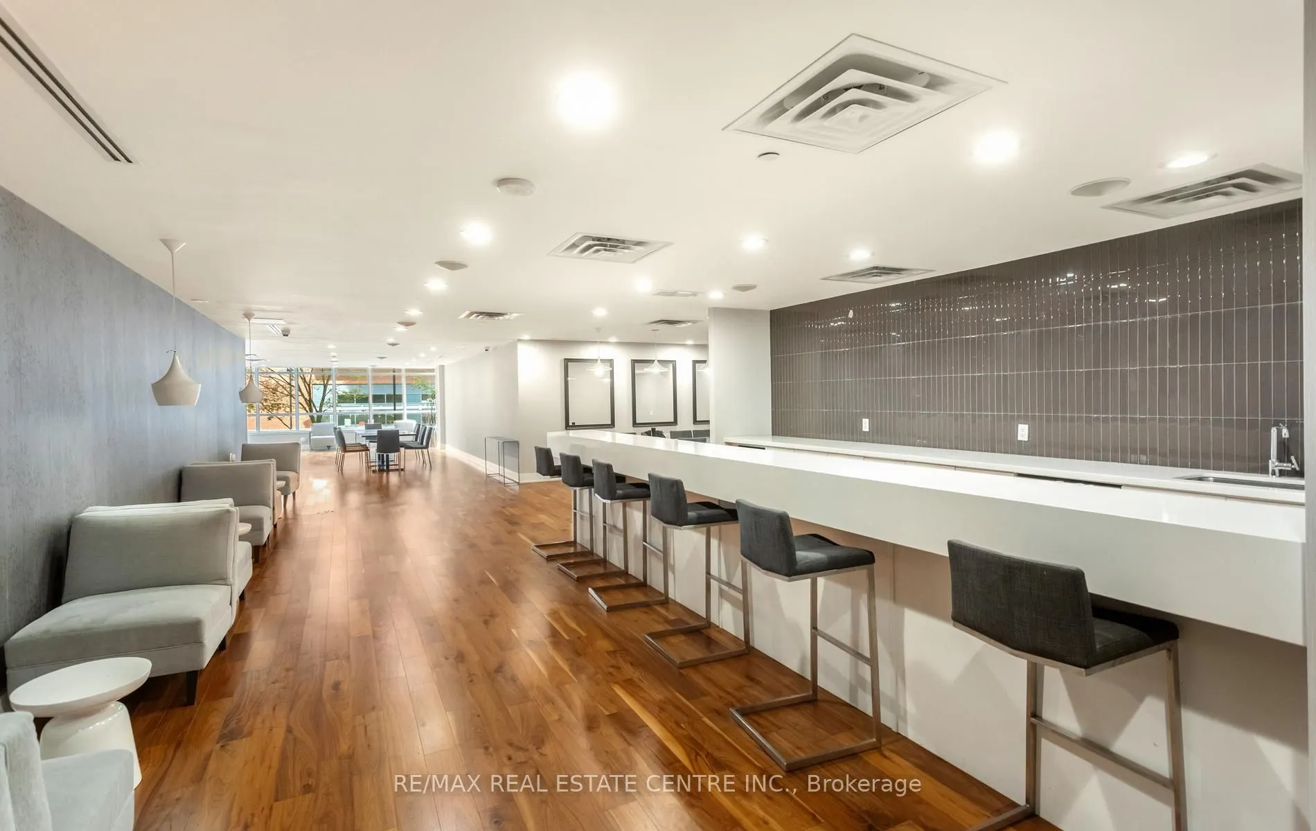 2220 Lakeshore Boulevard W #1602
