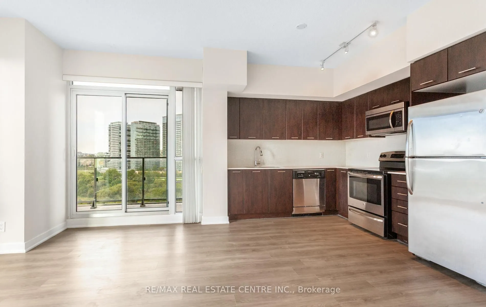 2220 Lakeshore Boulevard W #1602