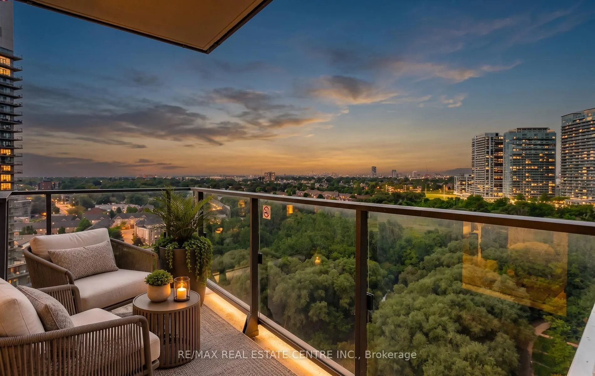 2220 Lakeshore Boulevard W #1602