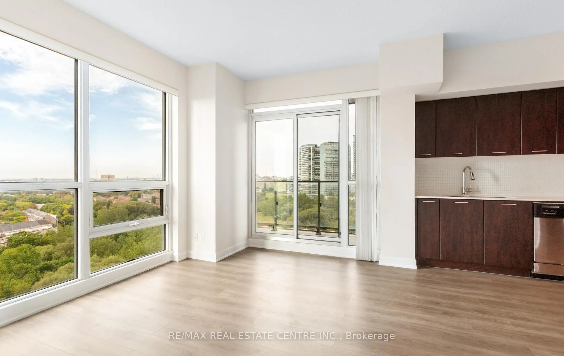 2220 Lakeshore Boulevard W #1602