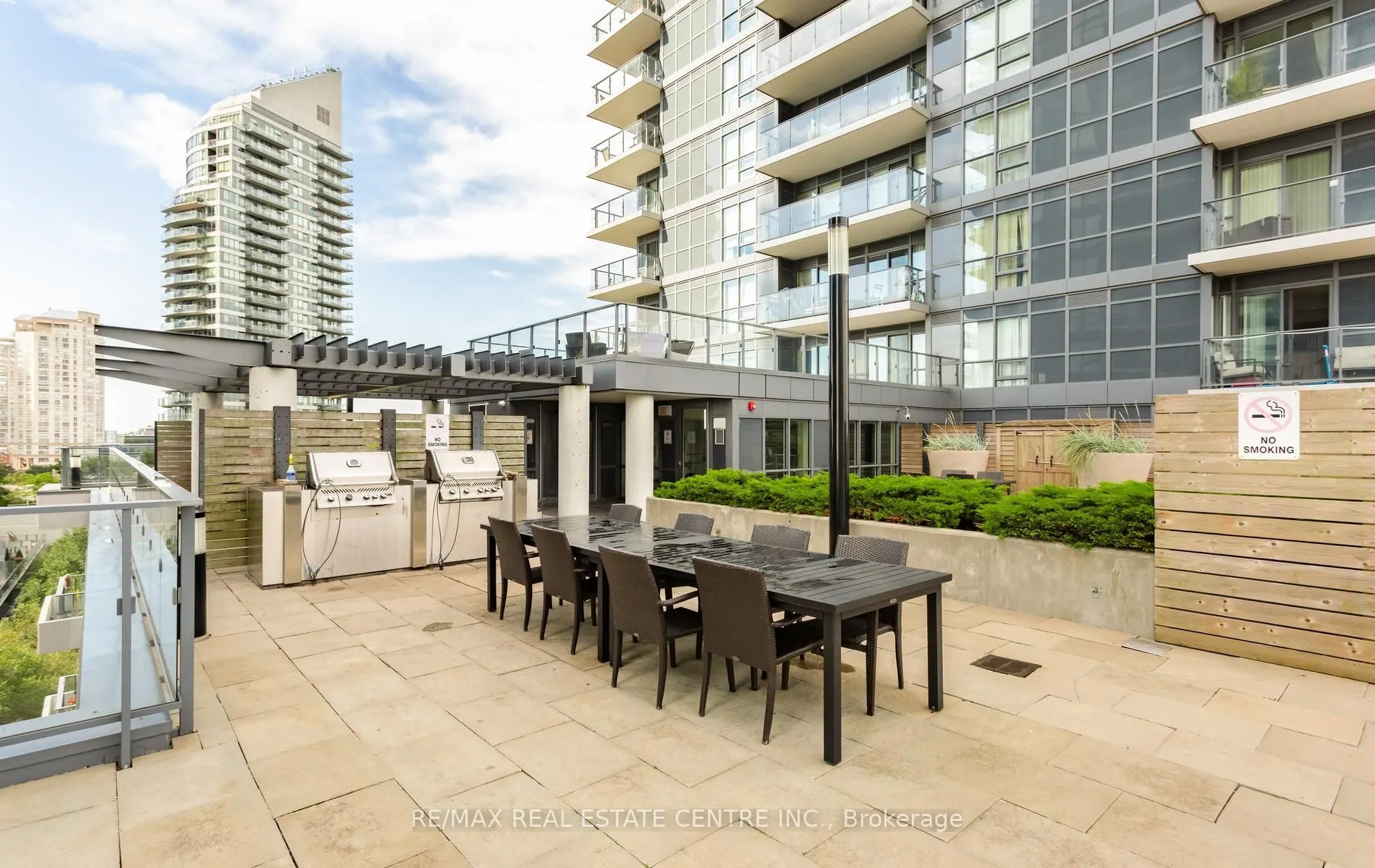 2220 Lakeshore Boulevard W #1602