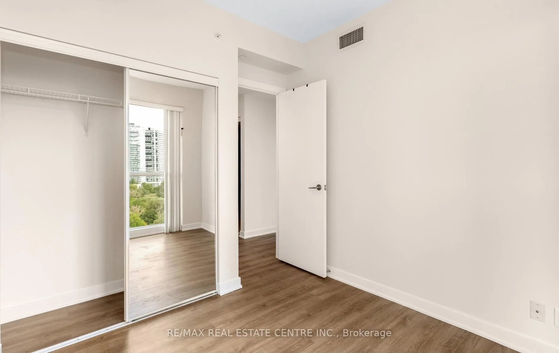 2220 Lakeshore Boulevard W #1602