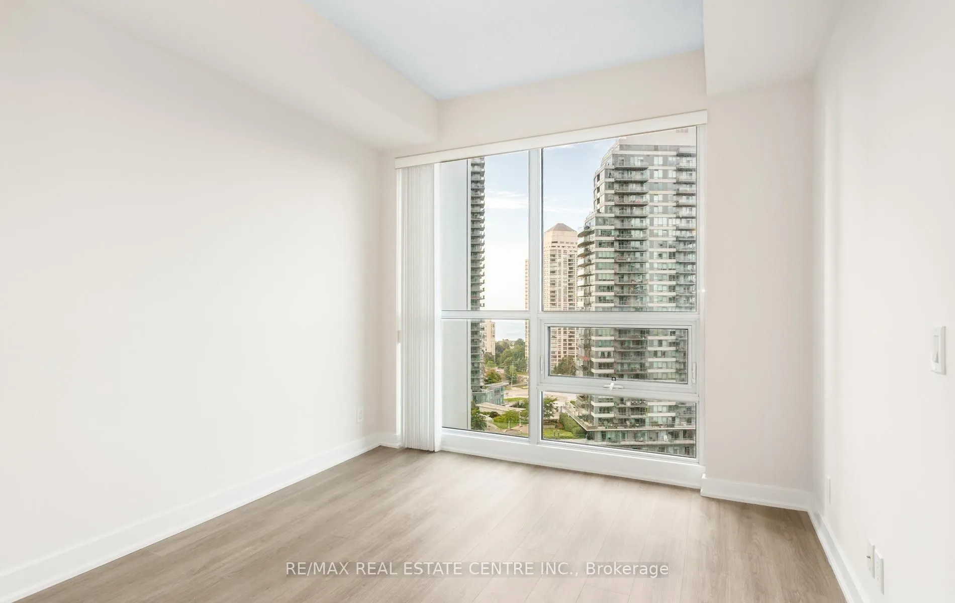 2220 Lakeshore Boulevard W #1602