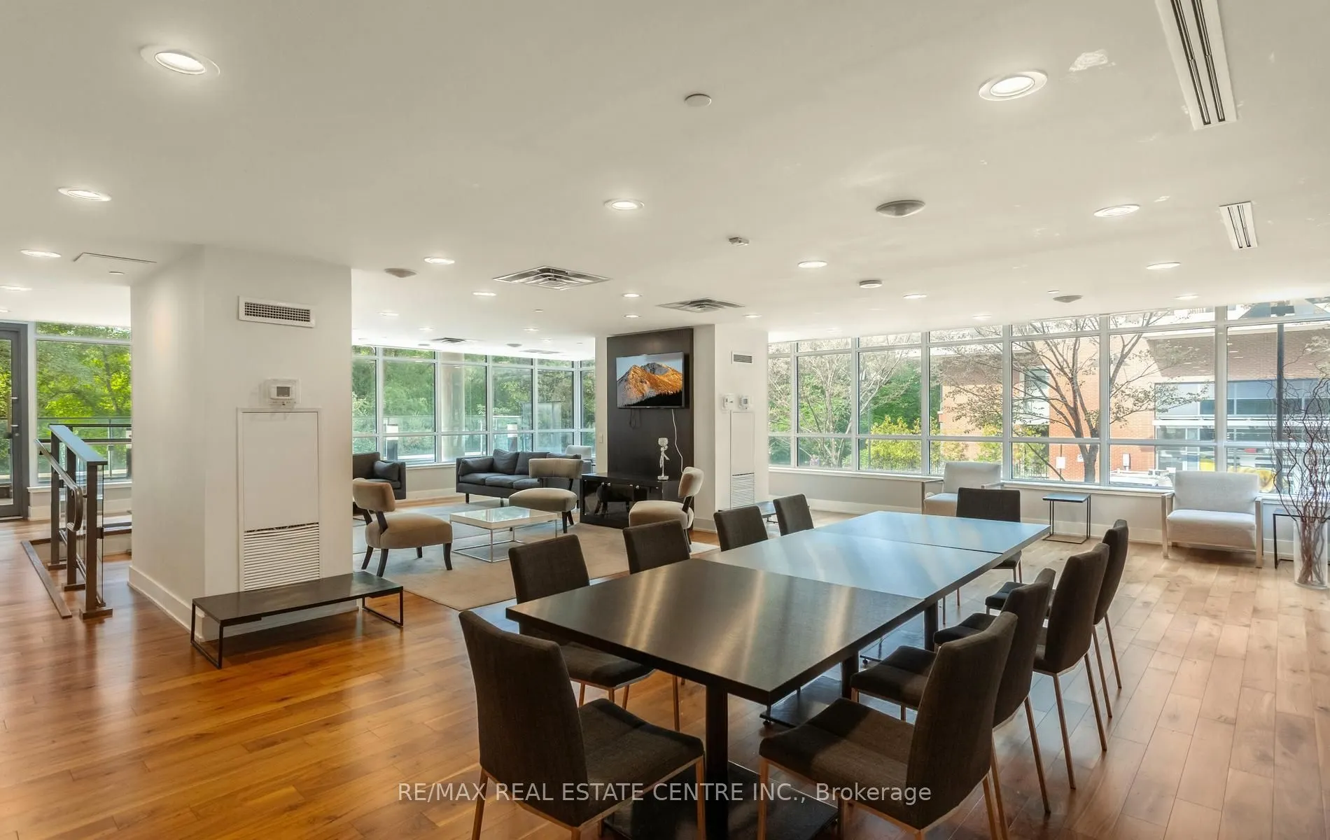 2220 Lakeshore Boulevard W #1602