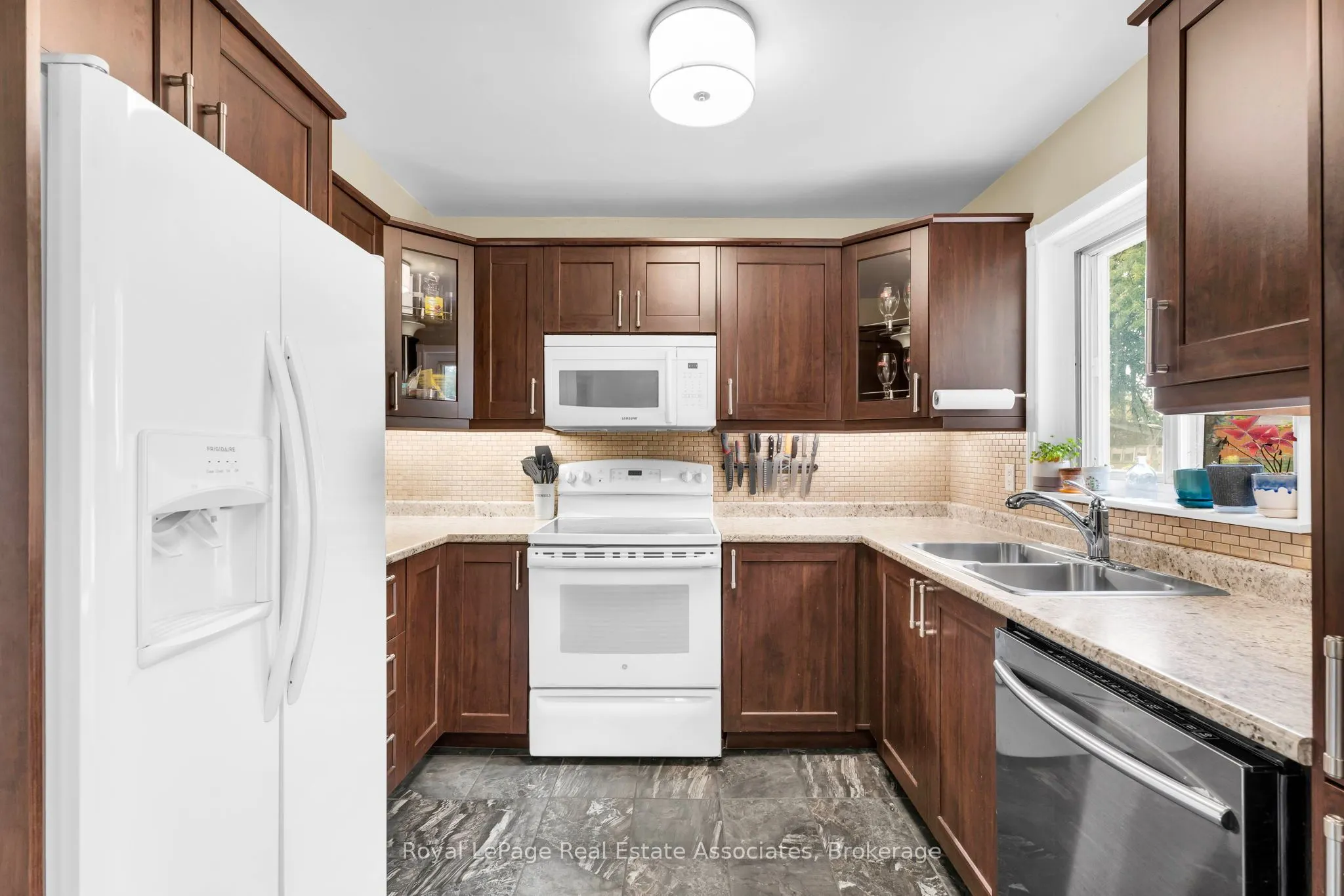81 Glenmore Crescent