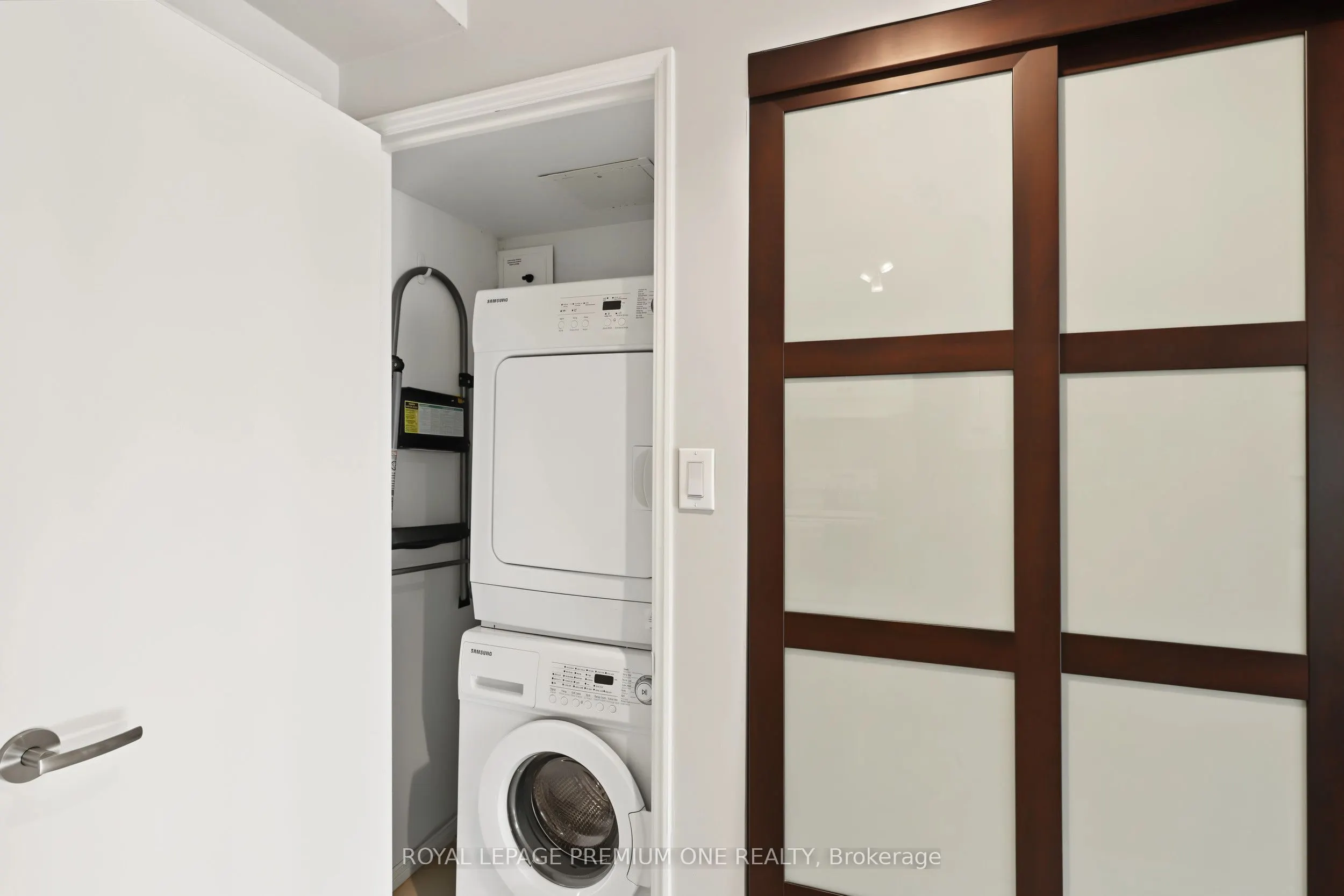 2267 Lake Shore Boulevard #410