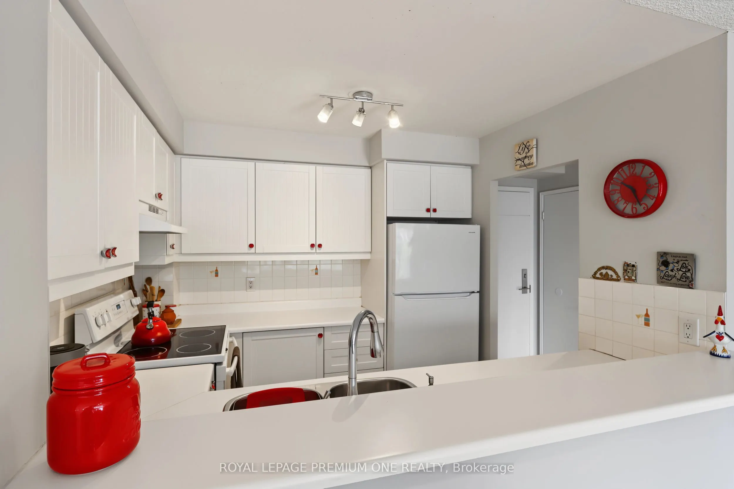2267 Lake Shore Boulevard #410