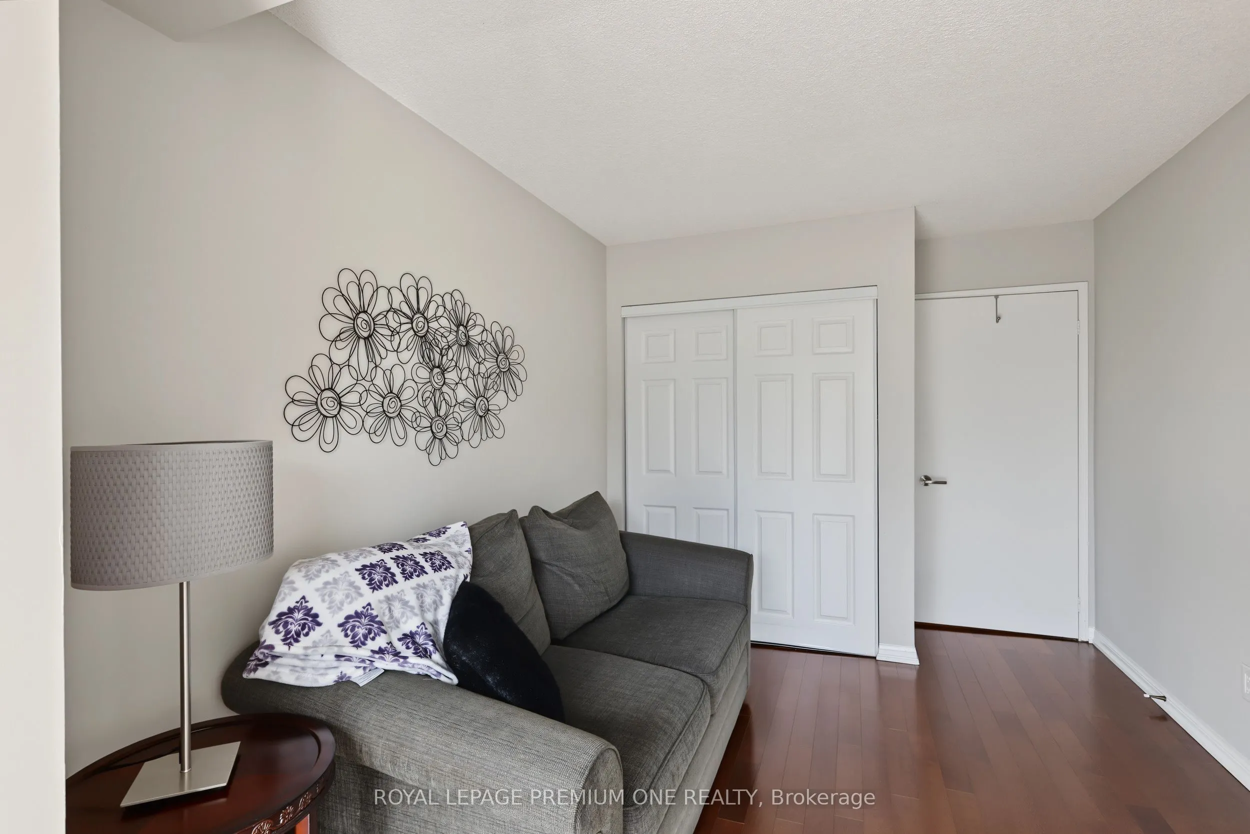 2267 Lake Shore Boulevard #410